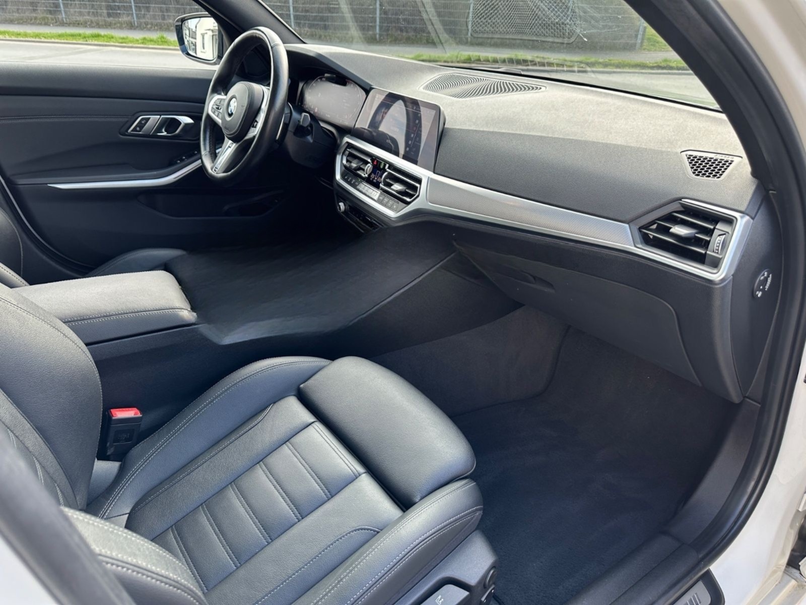 BMW M340i Touring xDrive/Navi/HeadUP/Pano/360° foto 31