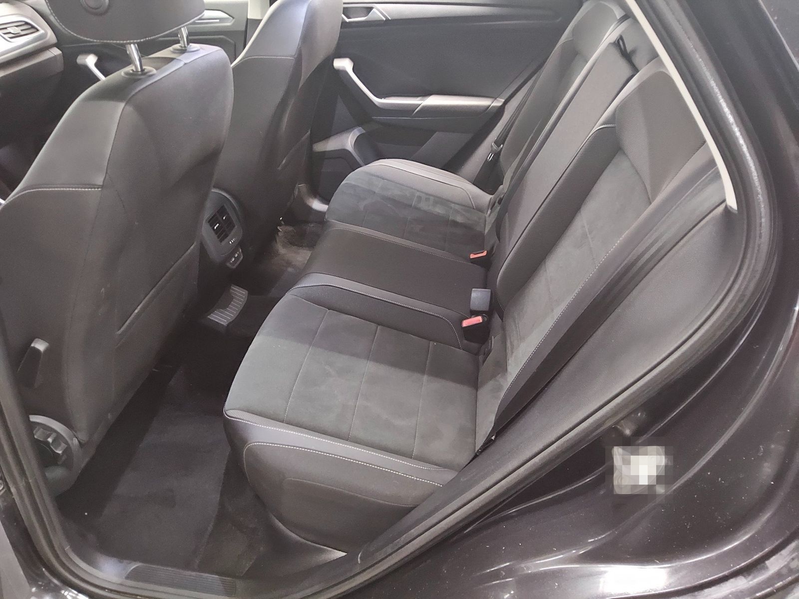 Volkswagen T-Roc 2.0 TDI Style Navi vor. LED AID RfK AHK foto 13