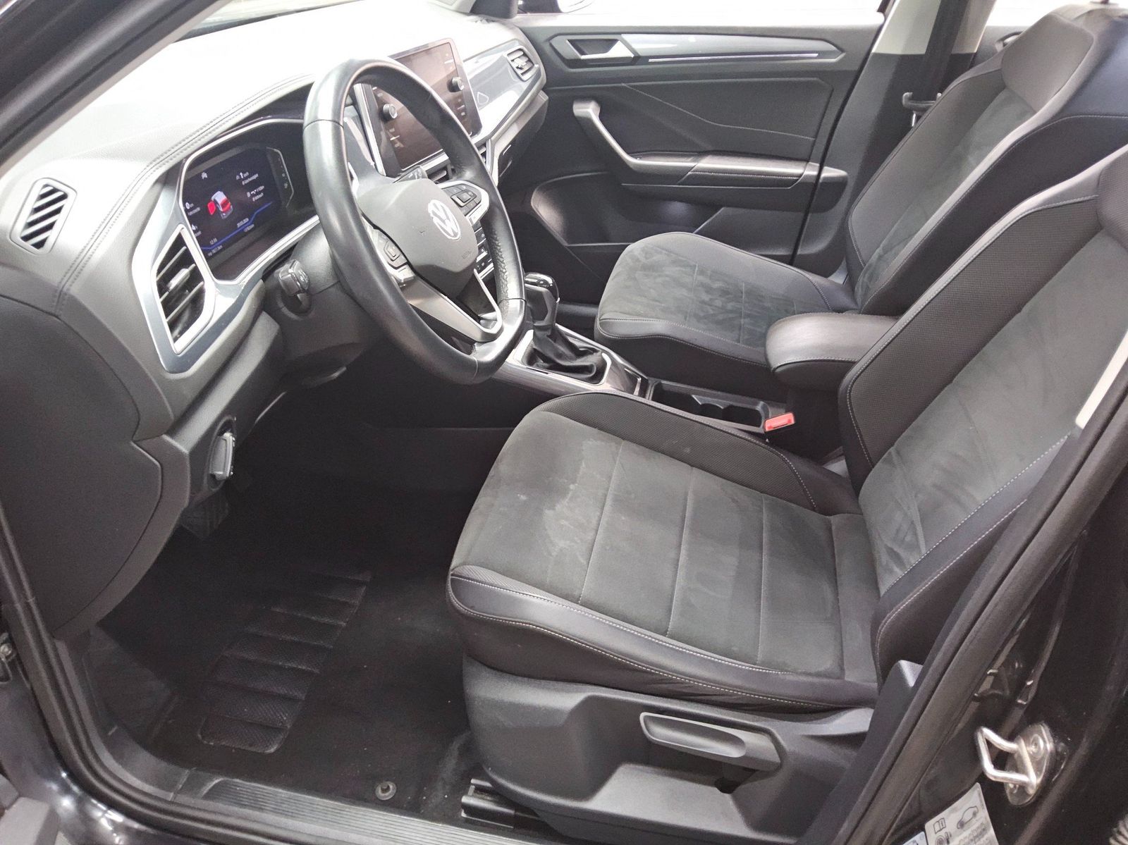 Volkswagen T-Roc 2.0 TDI Style Navi vor. LED AID RfK AHK foto 9