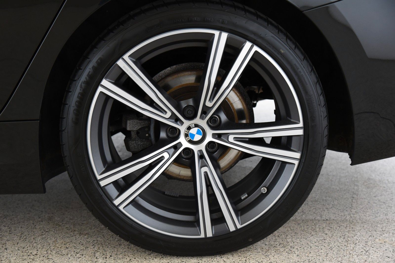 BMW 320d Touring xDrive M Sport ACC LED HUD H&K AHK foto 21