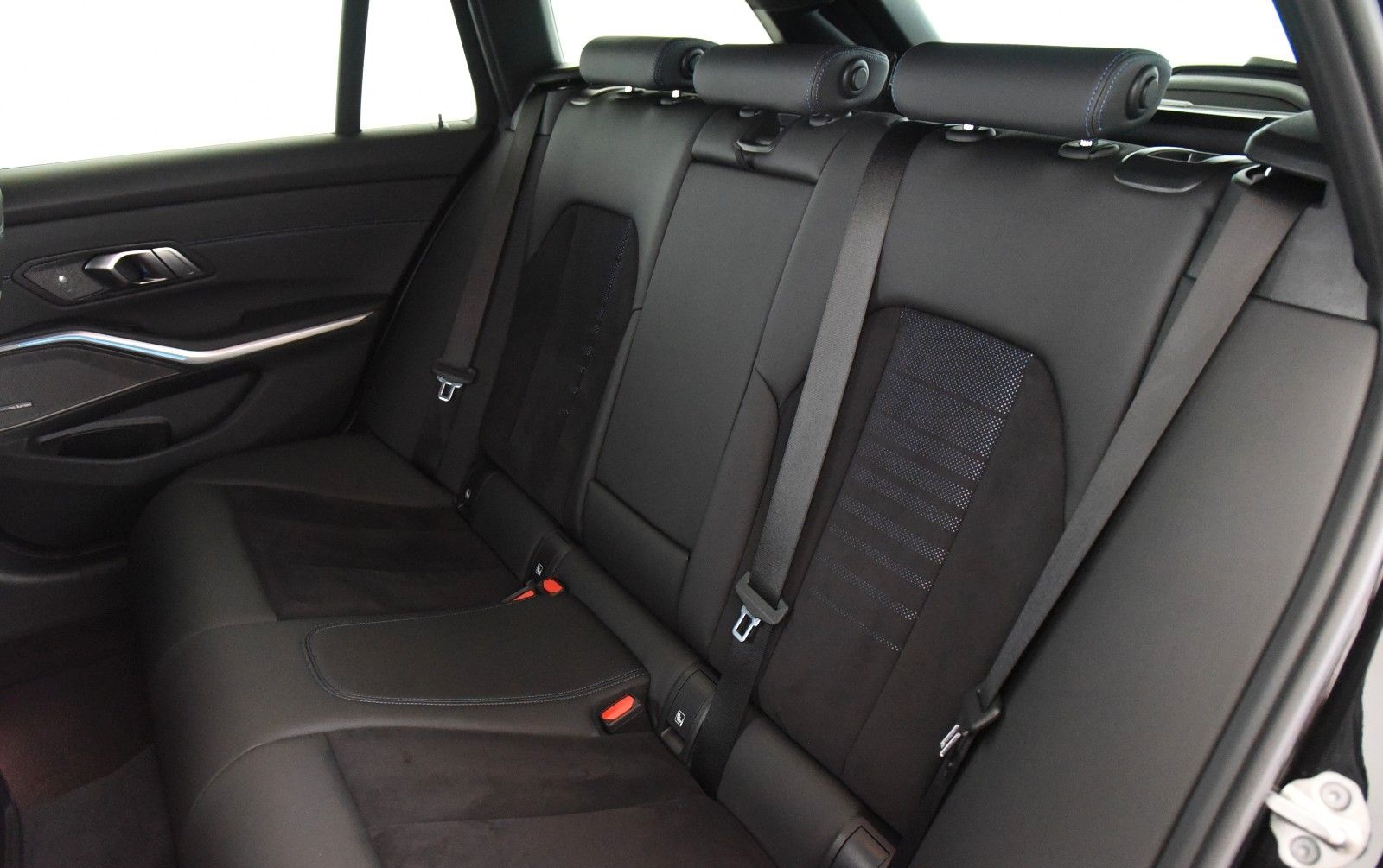 BMW 320d Touring xDrive M Sport ACC LED HUD H&K AHK foto 6