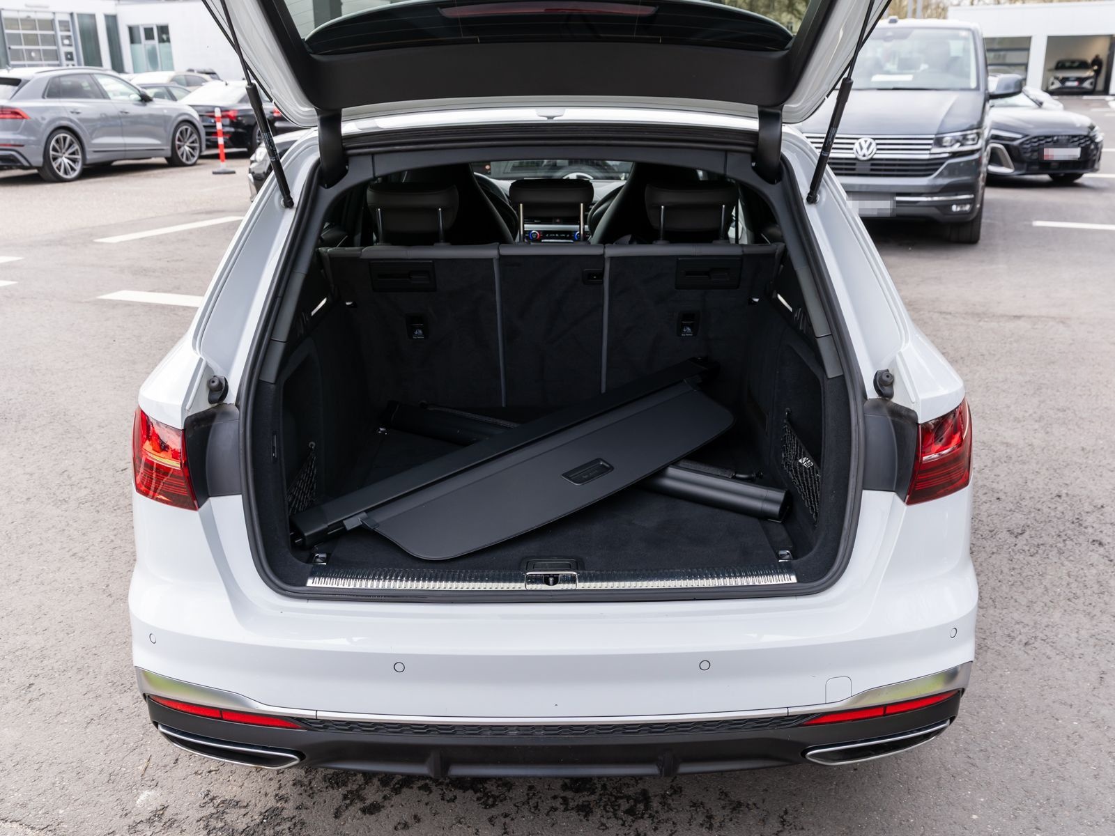 Audi A4 Avant S line 40TDI quattro NAVI MATRIX AHK RF foto 9