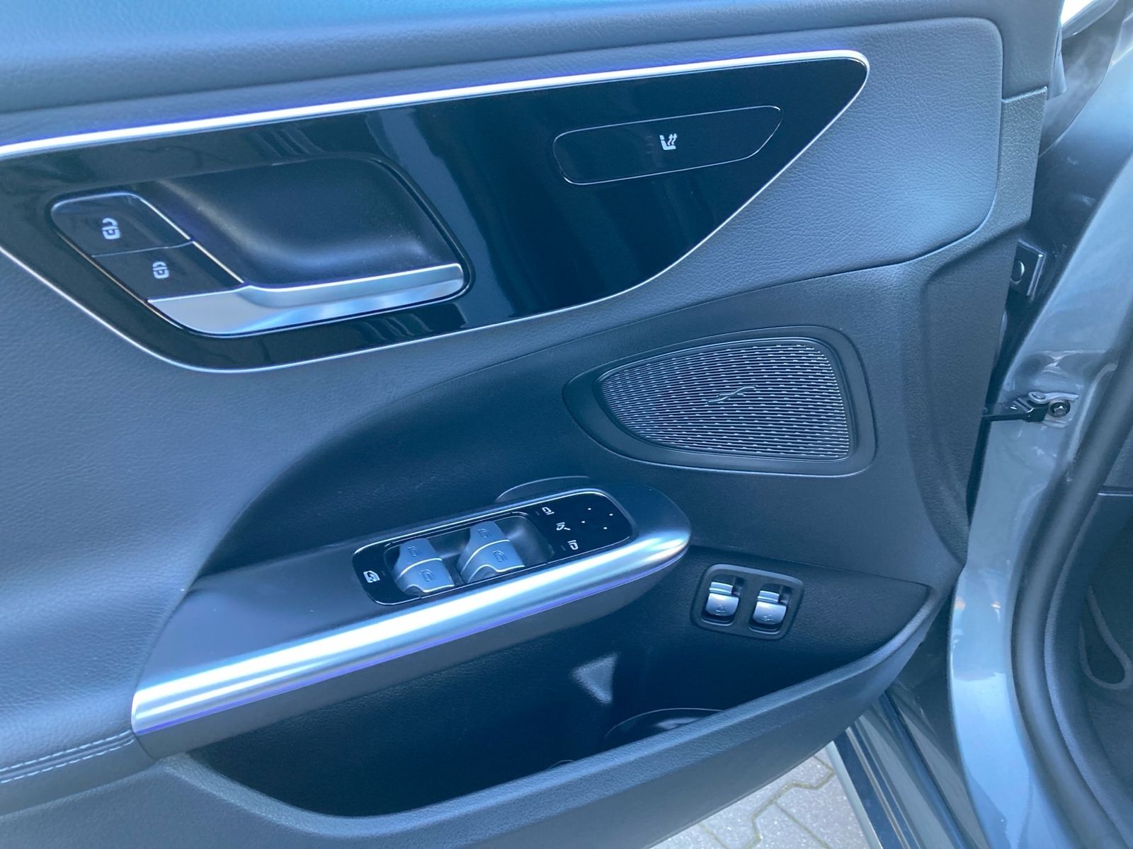 Mercedes-Benz C 300 e T AVANTGARDE Adv+Distr.+LED+Navi+AHK+Kam foto 15