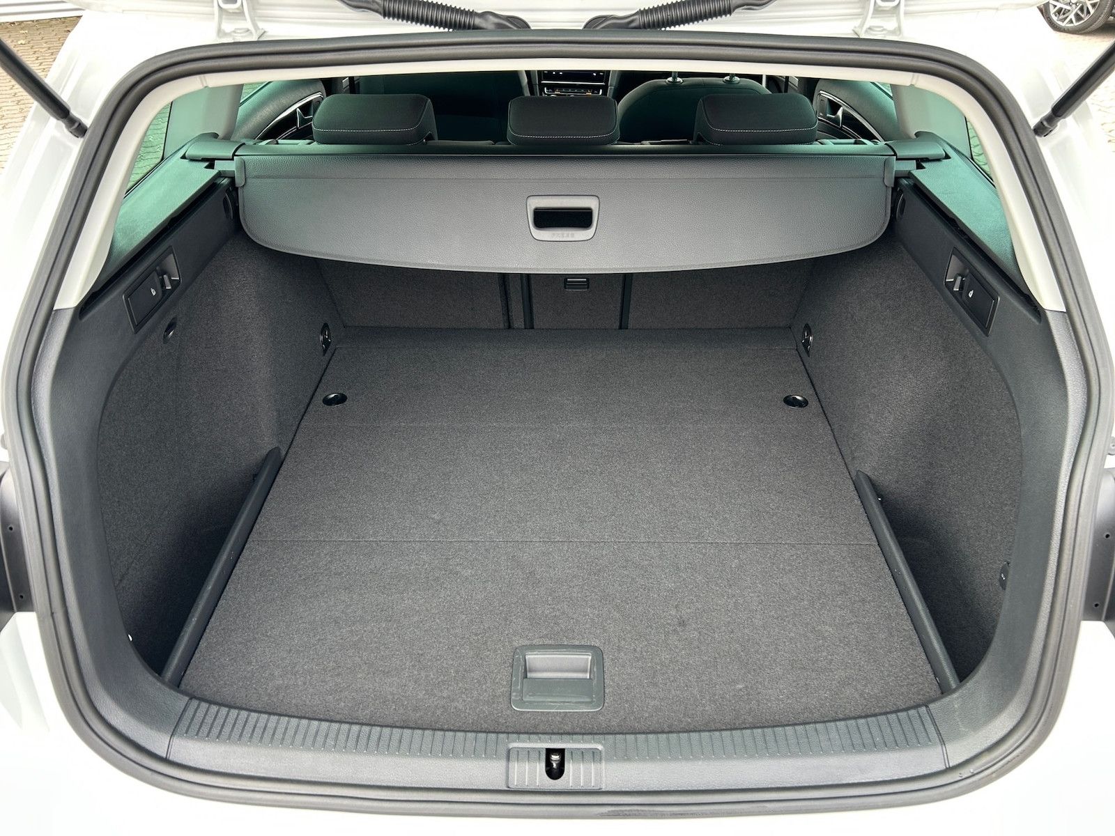 Volkswagen Golf Variant Highline BMT Navi v.App*adapt.Temp* foto 11