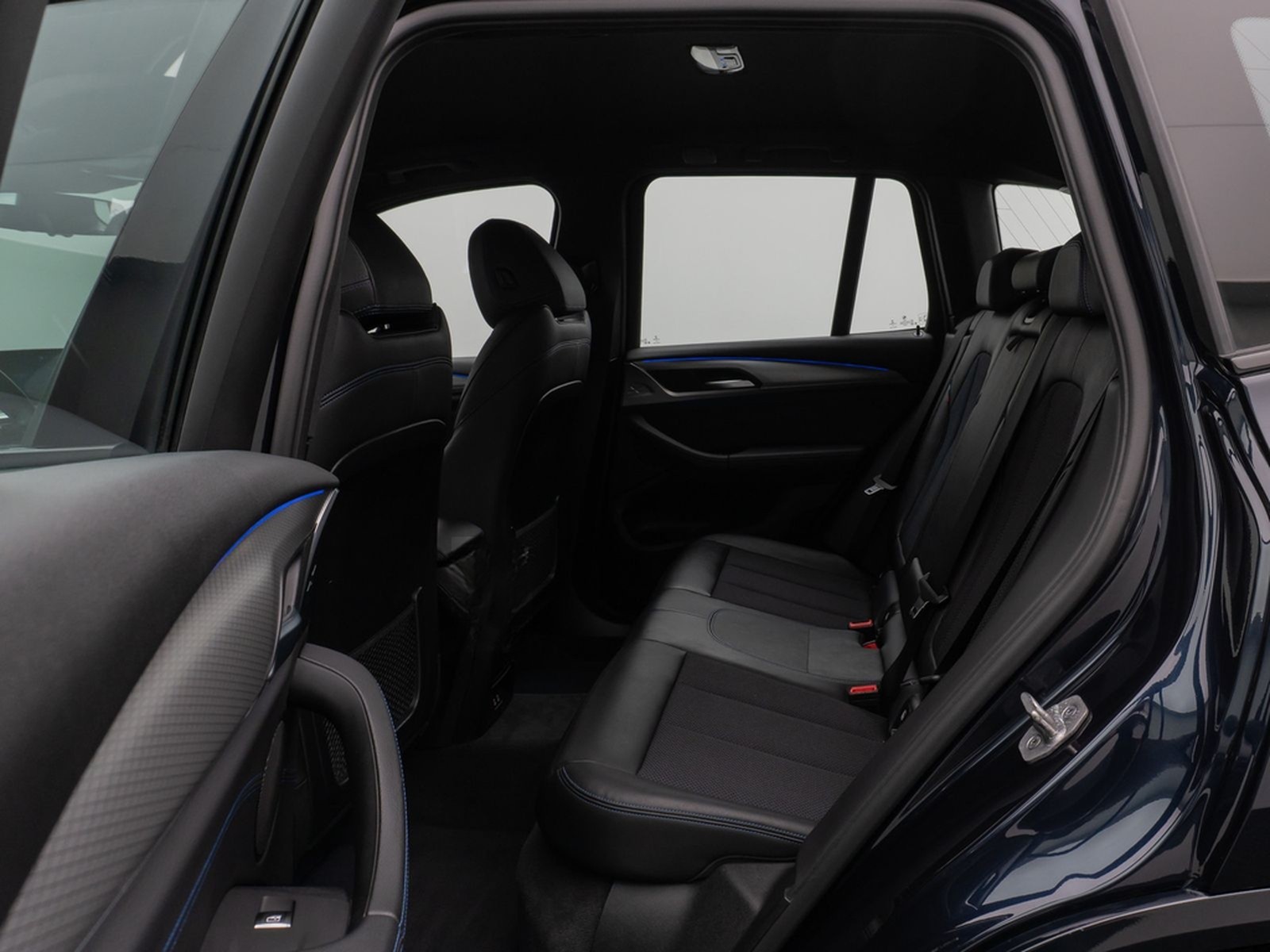 BMW X3 xD20d MSport Kamera DAB HiFi AHK Alarm 19Zoll foto 26