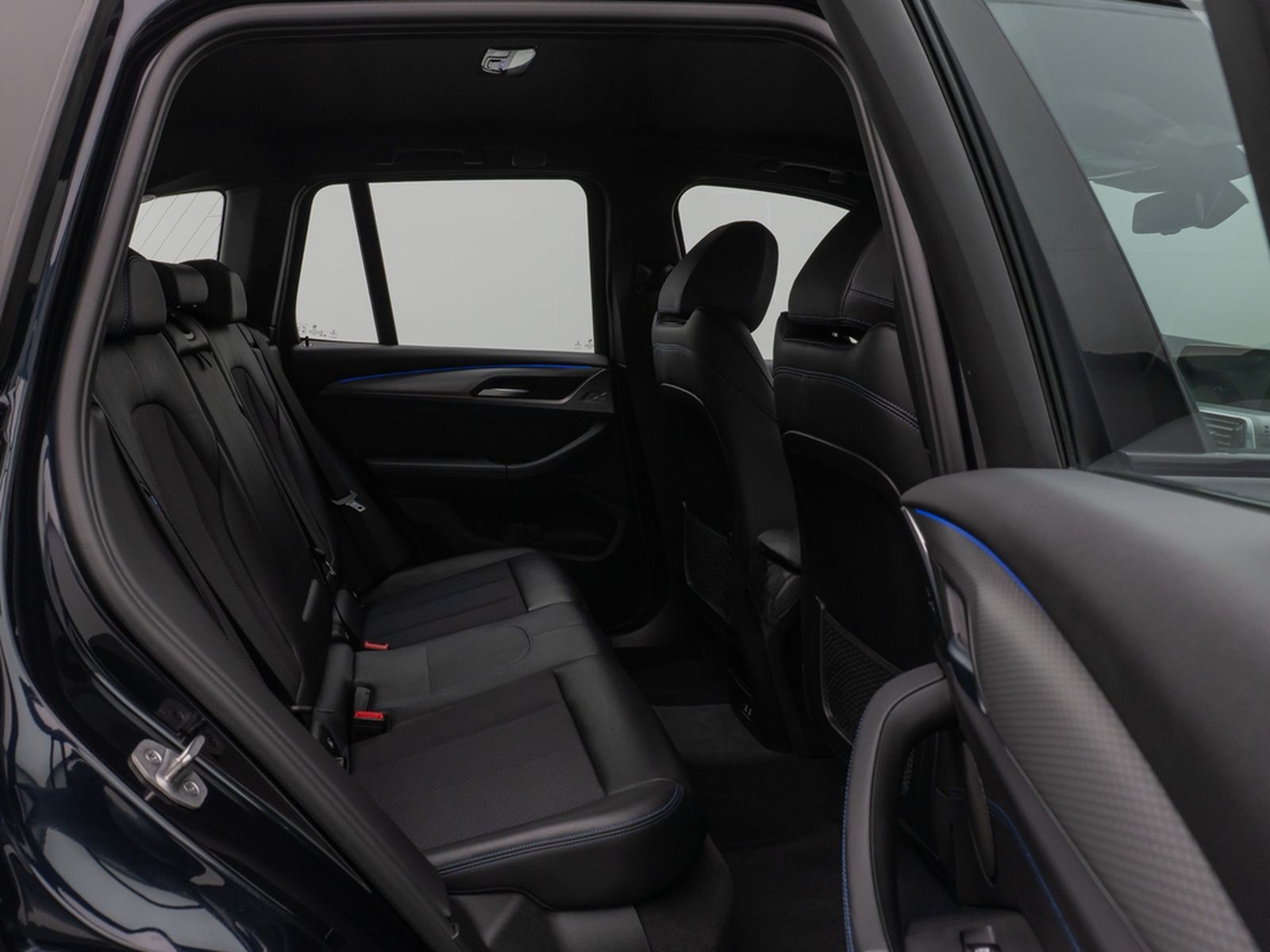 BMW X3 xD20d MSport Kamera DAB HiFi AHK Alarm 19Zoll foto 27