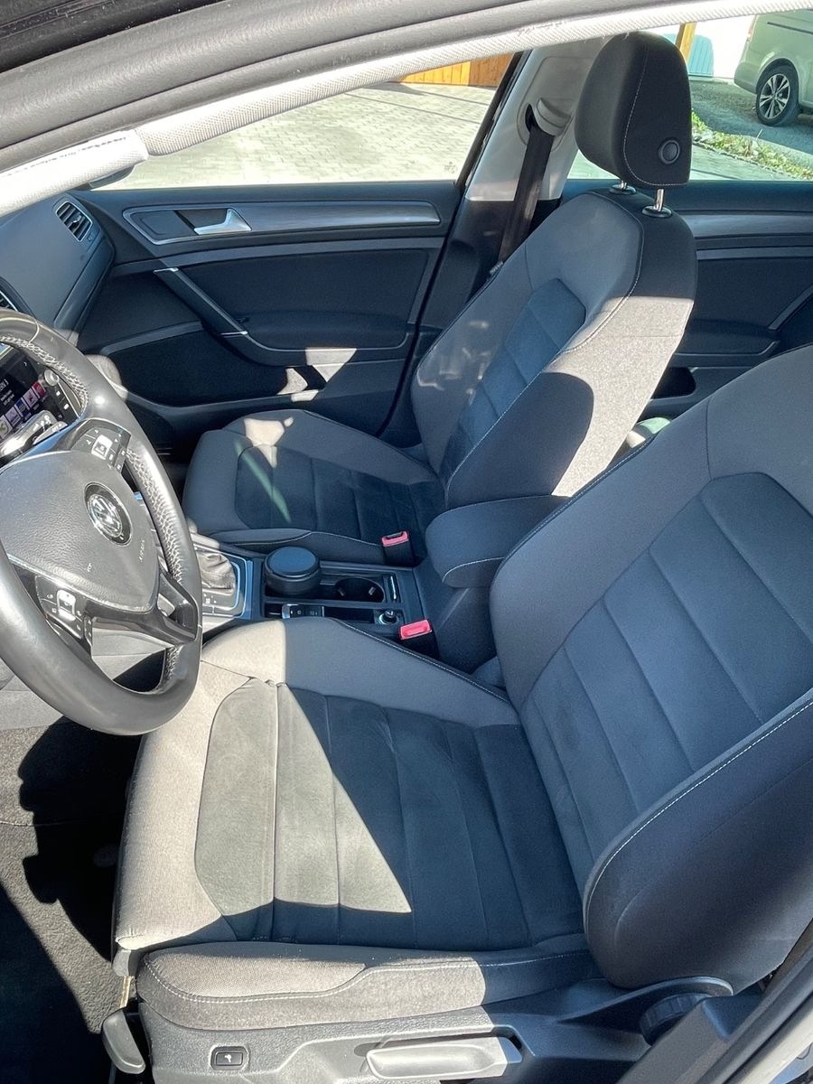 Volkswagen Golf 2.0 TDI SCR DSG Highline Variant R-Line foto 4
