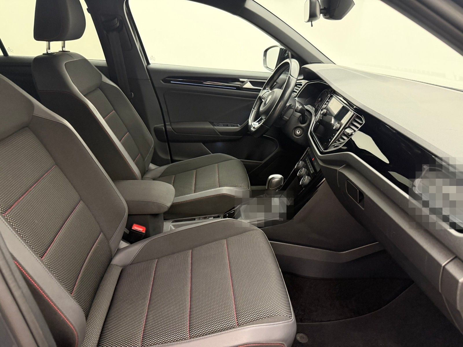 Volkswagen T-Roc 1.5 TSI DSG Sport BlackStyle19Navi foto 3