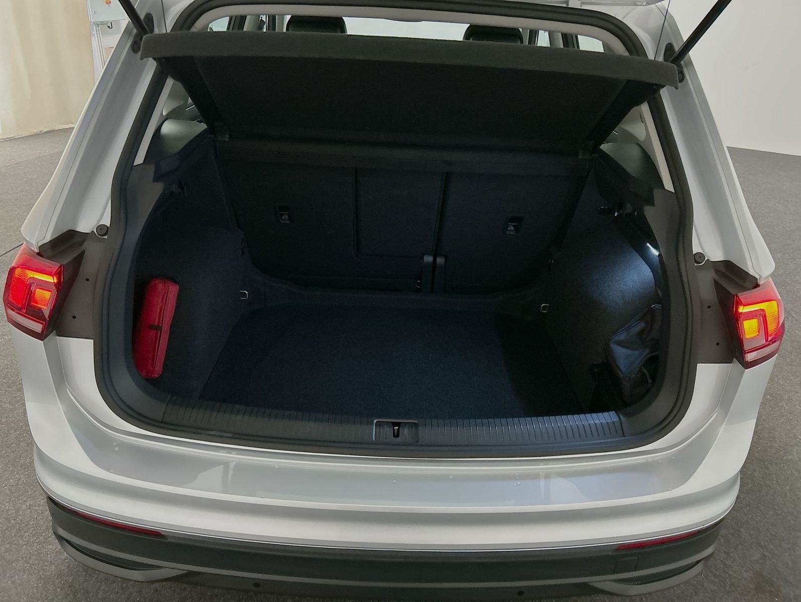 Volkswagen Tiguan 2.0 TDI DSG Life foto 18