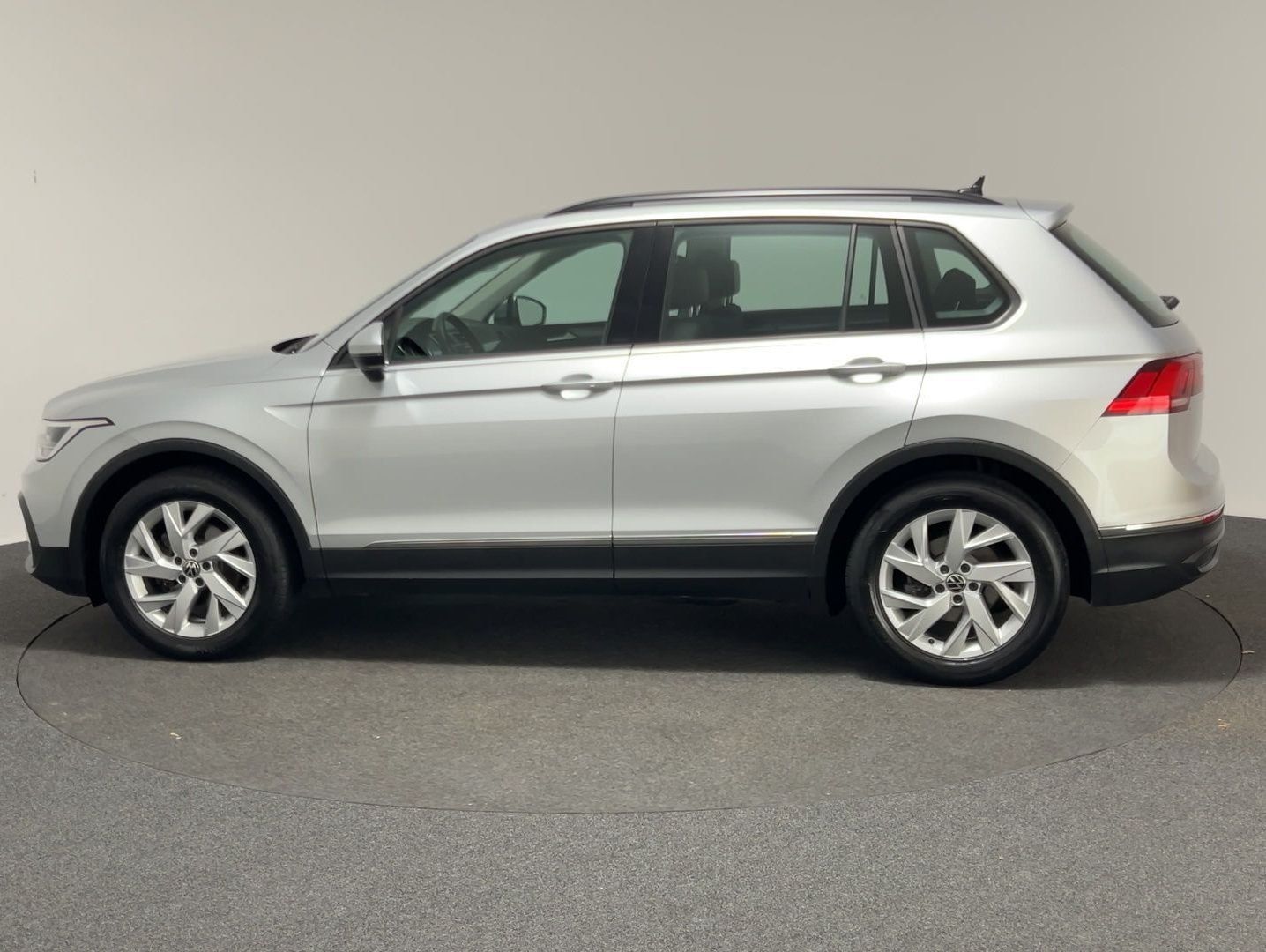 Volkswagen Tiguan 2.0 TDI DSG Life foto 3