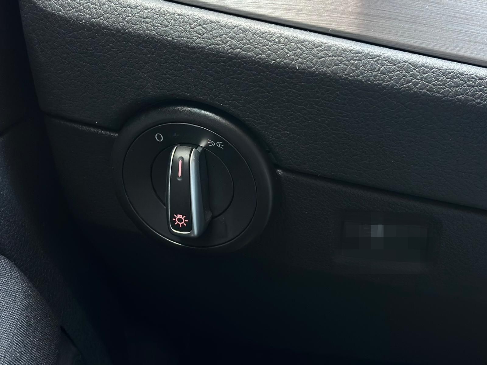 Volkswagen T6 Multivan 2.0TDI GENRATION SIX LED#SHZ#ACC#NAV foto 20