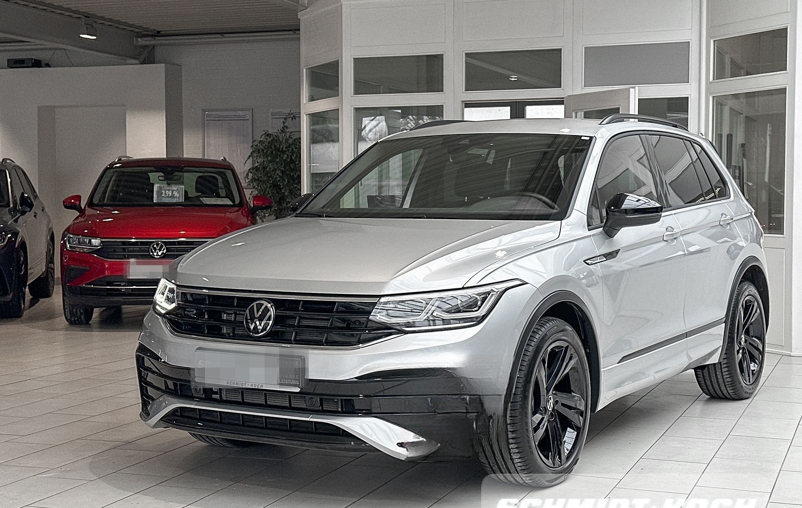 Volkswagen Tiguan R-Line 2.0 TDI 4Motion DSG Allrad Navi foto 2
