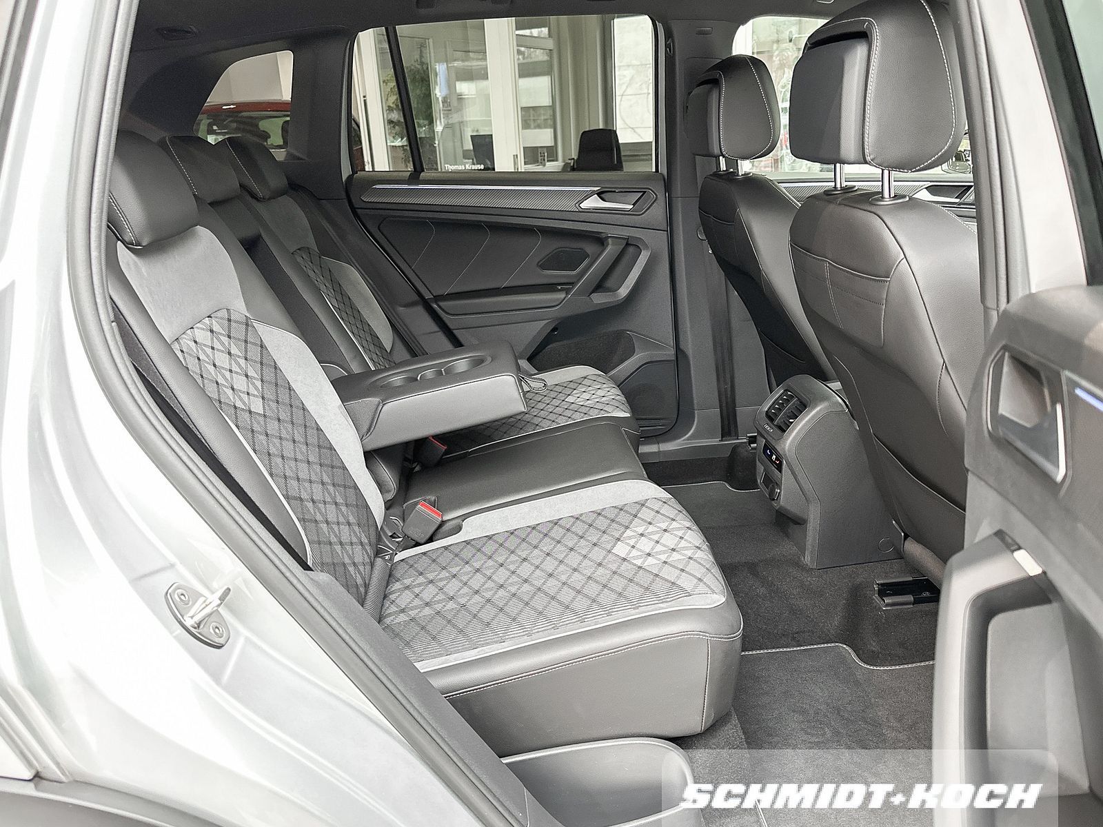 Volkswagen Tiguan R-Line 2.0 TDI 4Motion DSG Allrad Navi foto 8