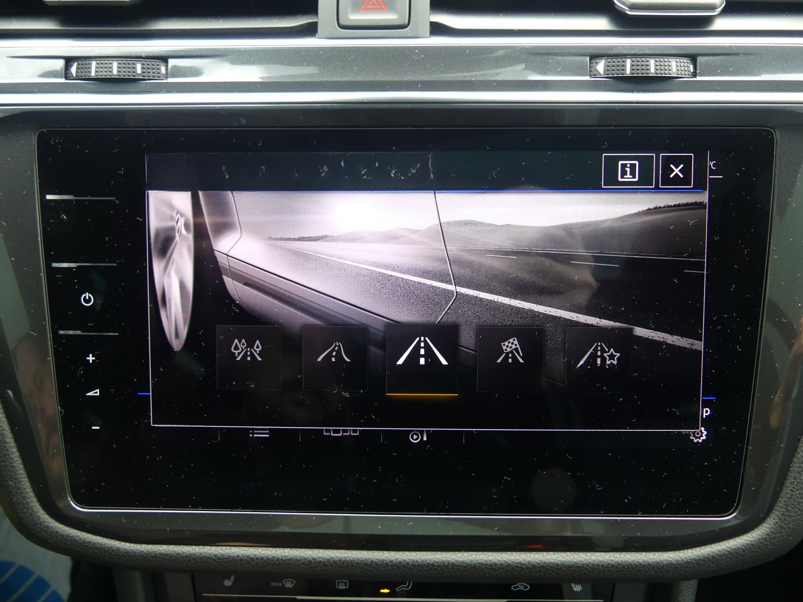 Volkswagen Tiguan Allspace 2.0 TSI 4 Mot R-Line MATRIX/PAN/ foto 18