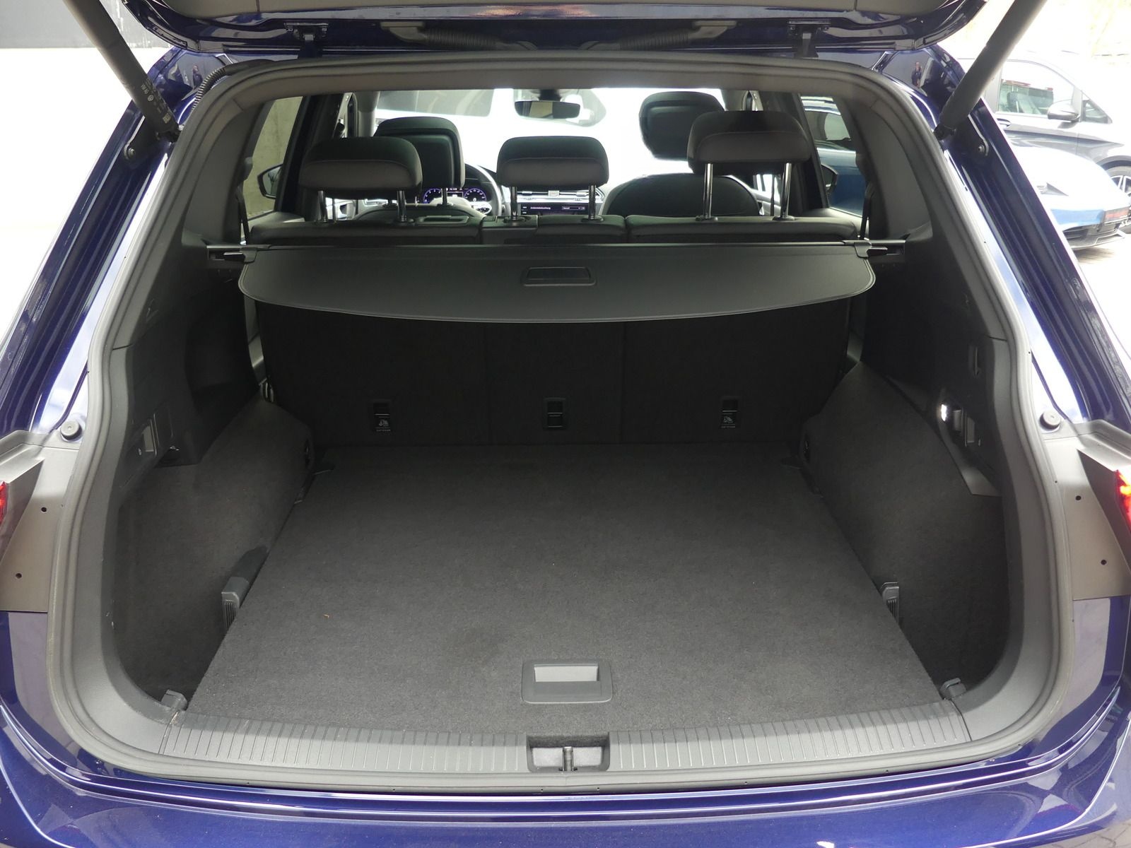 Volkswagen Tiguan Allspace 2.0 TSI 4 Mot R-Line MATRIX/PAN/ foto 23