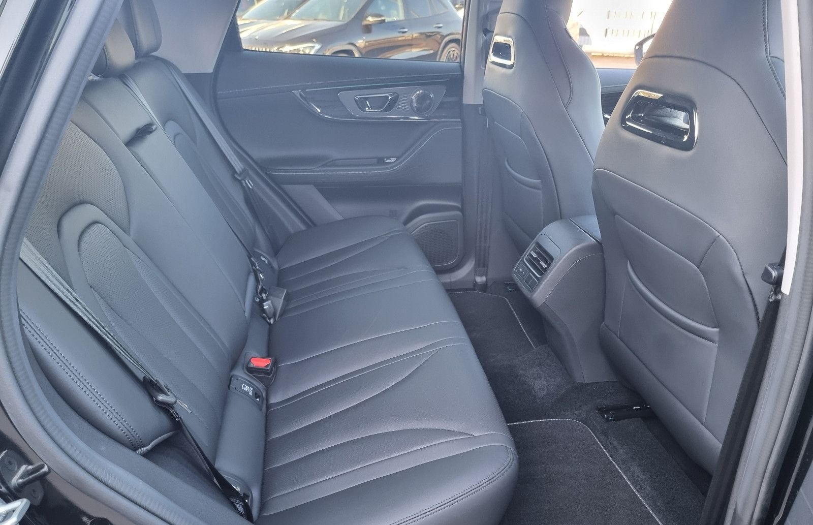 OMODA 5 Aut Leder Navi LED RKam el.Sitze Virtual foto 23