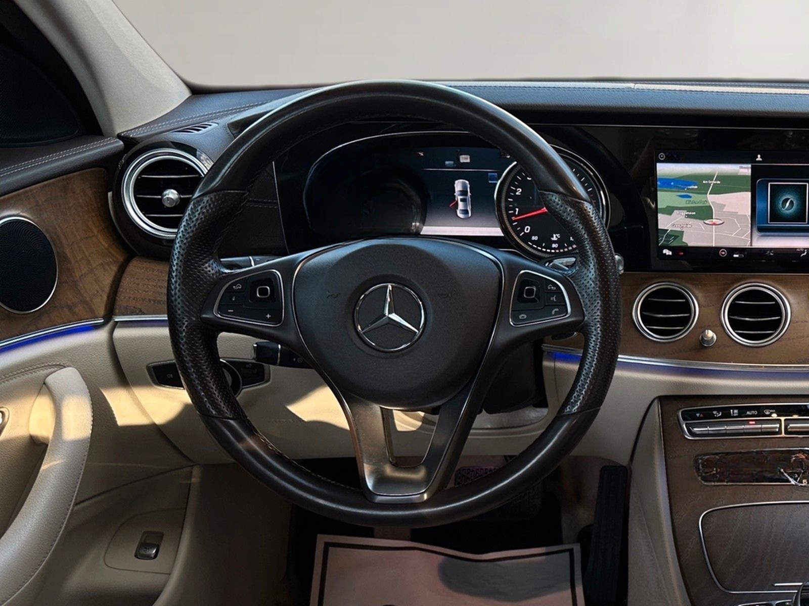 Mercedes-Benz E 200 4MATIC Limousine | AMG Line | Night-Paket foto 14