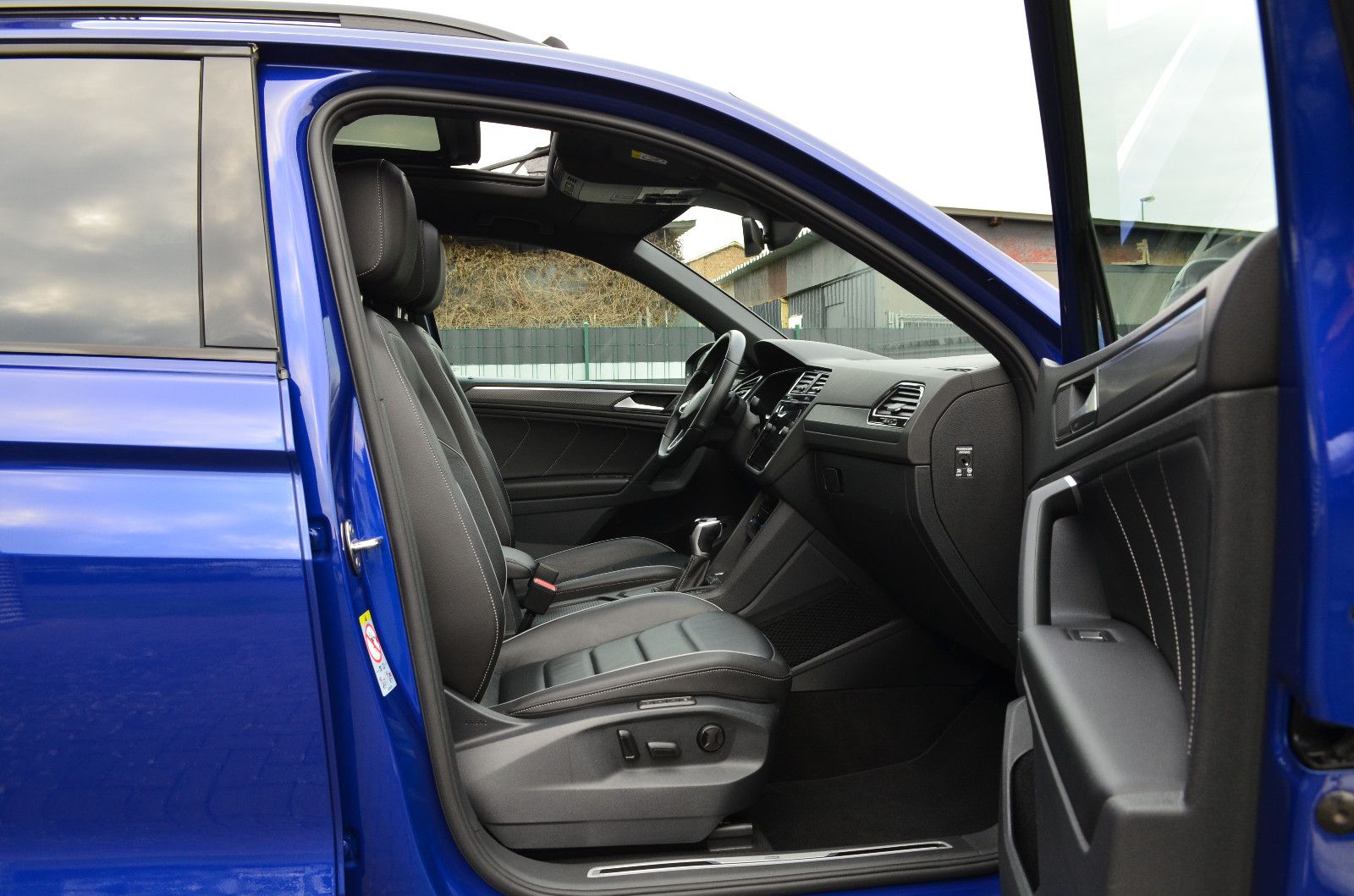 Volkswagen TIGUAN 2.0 TDI*R LINE*PANO*360°*LEDER*MEMORY*LED foto 14