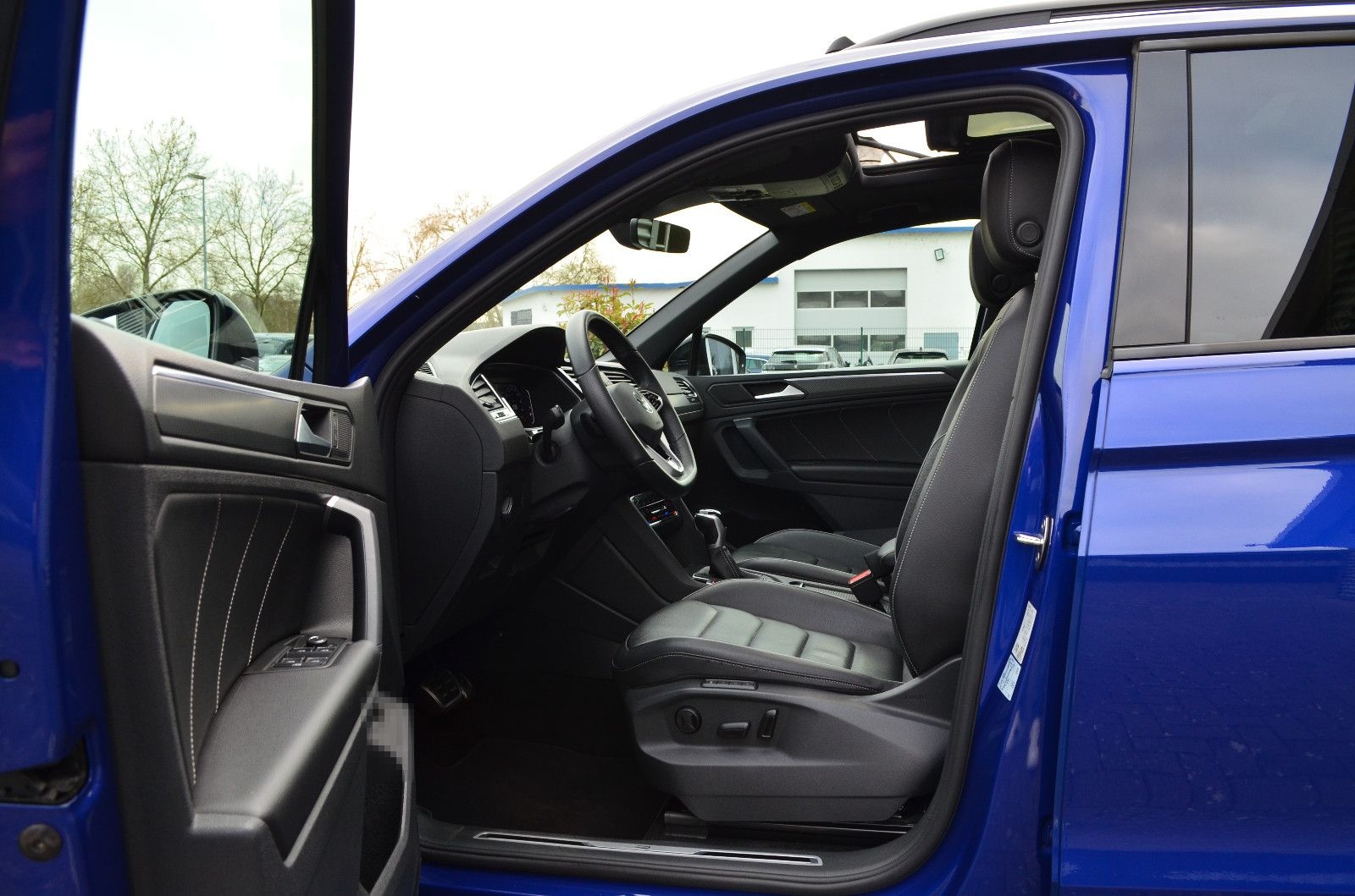 Volkswagen TIGUAN 2.0 TDI*R LINE*PANO*360°*LEDER*MEMORY*LED foto 9