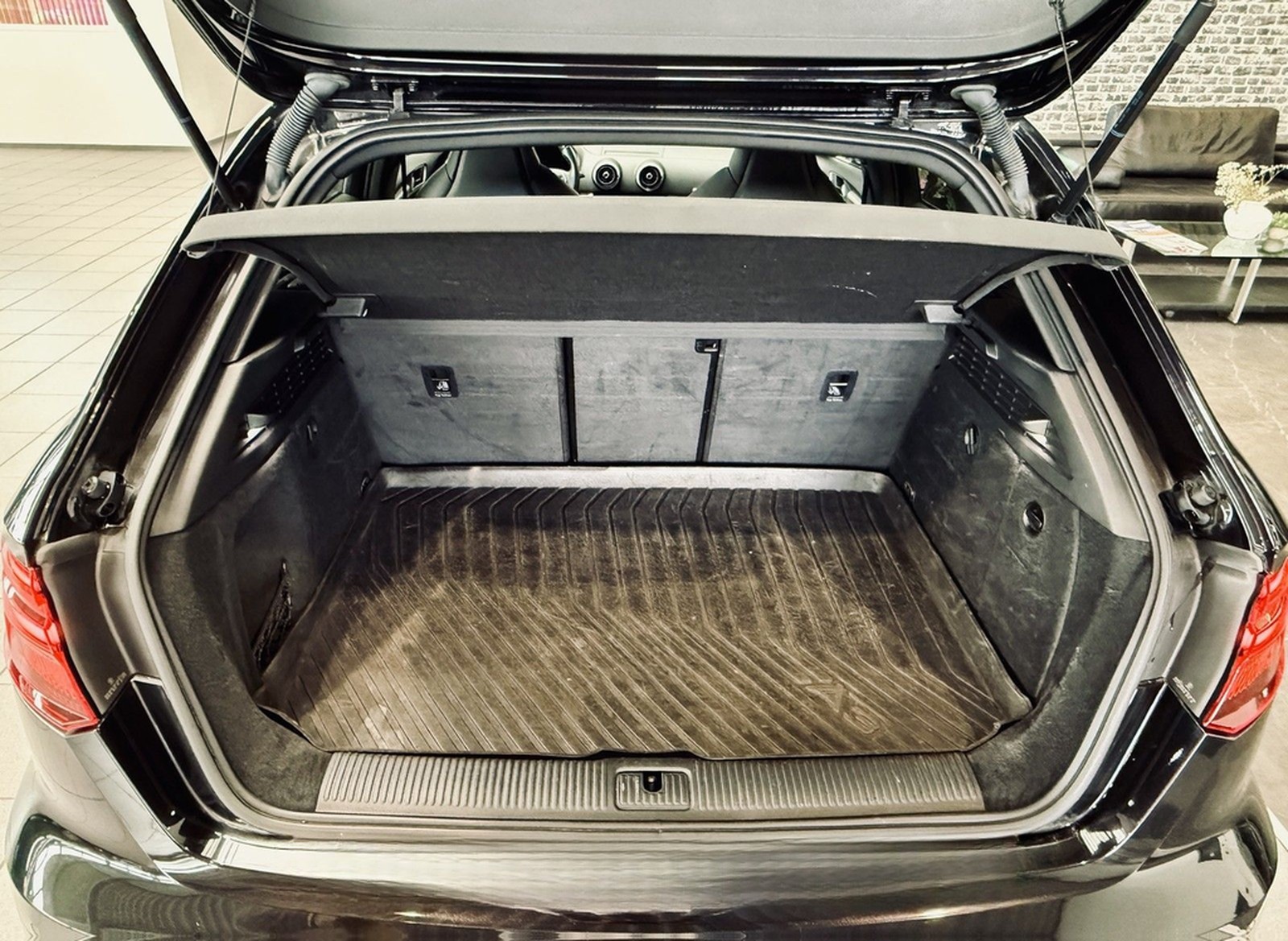 Audi S3 Sportback 2.0 TFSI quattro 1.HAND|Magnetic Ri foto 33
