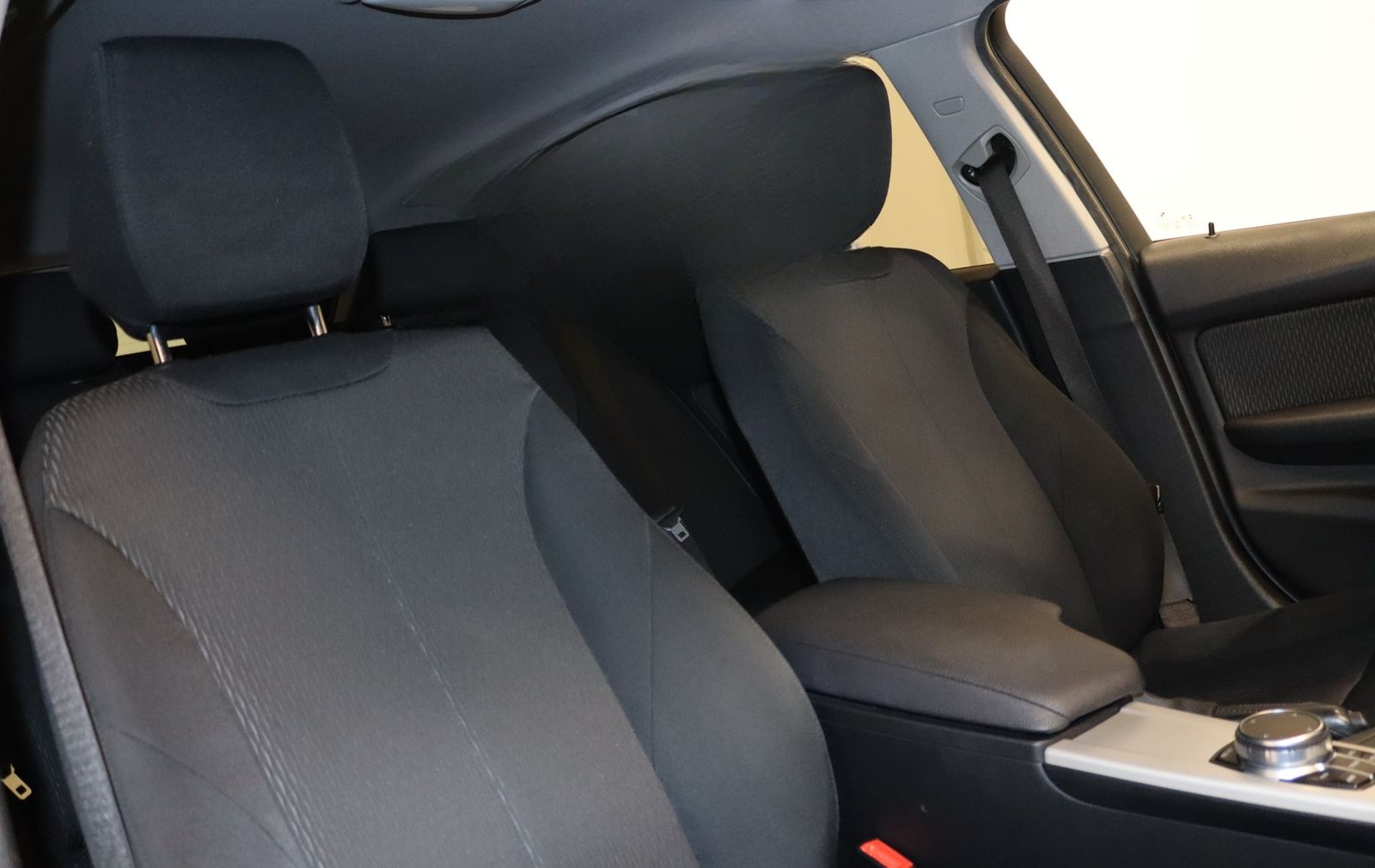 BMW 320d xDrive Advantage-Navi-Kamera-360°-AHK-LED- foto 11