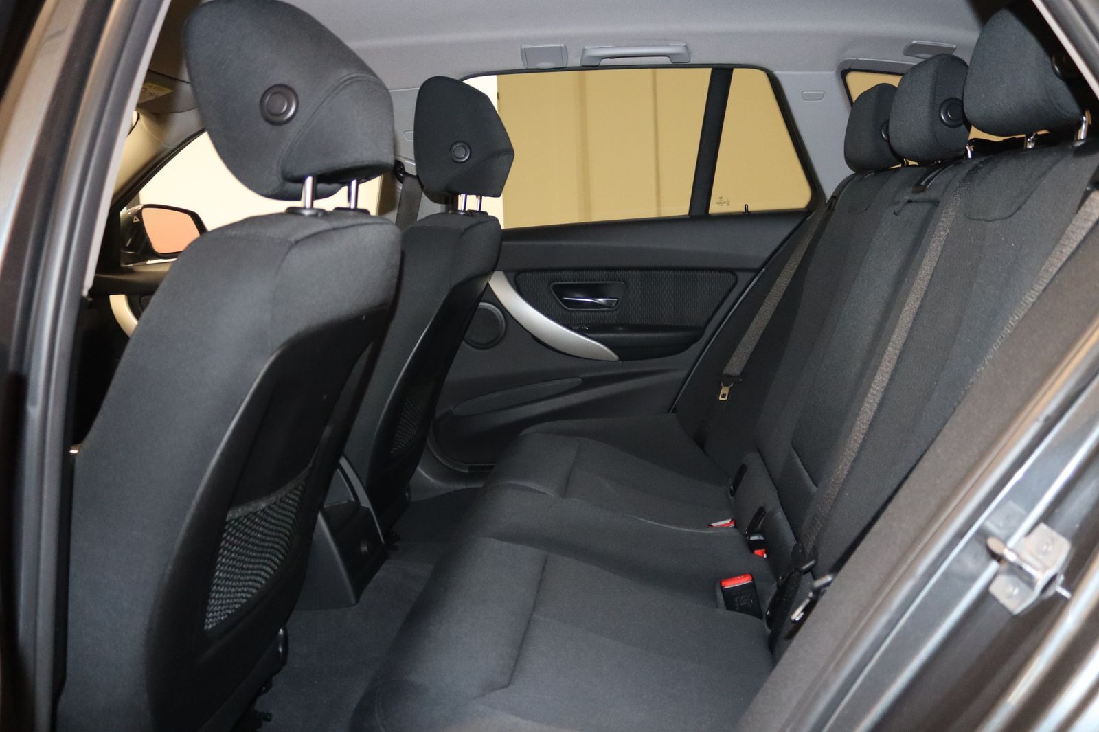 BMW 320d xDrive Advantage-Navi-Kamera-360°-AHK-LED- foto 13