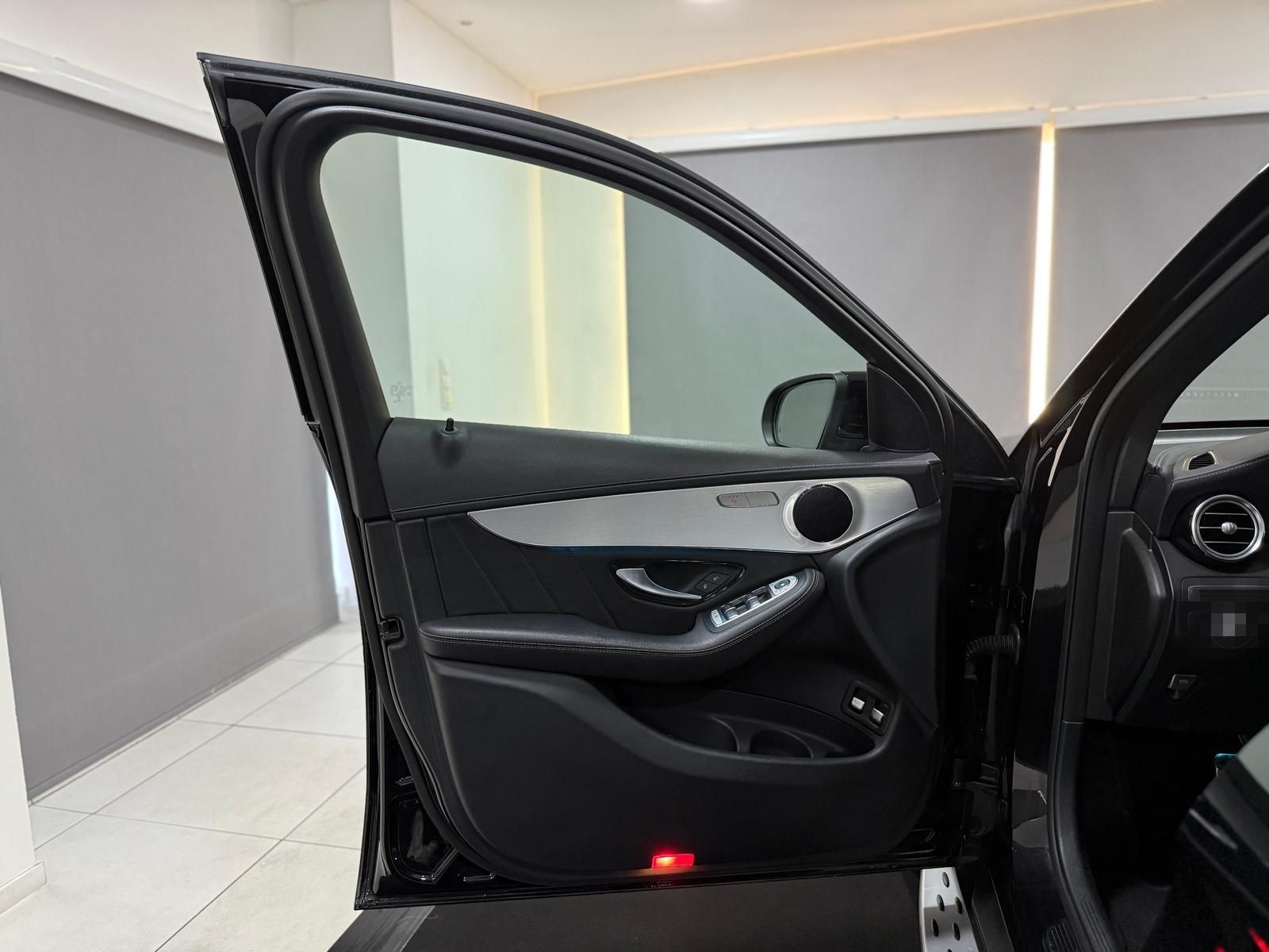 Mercedes-Benz GLC 220 d 4M AMG-Line *PANO*LED*AHK*AMBIENTE*DAB foto 13