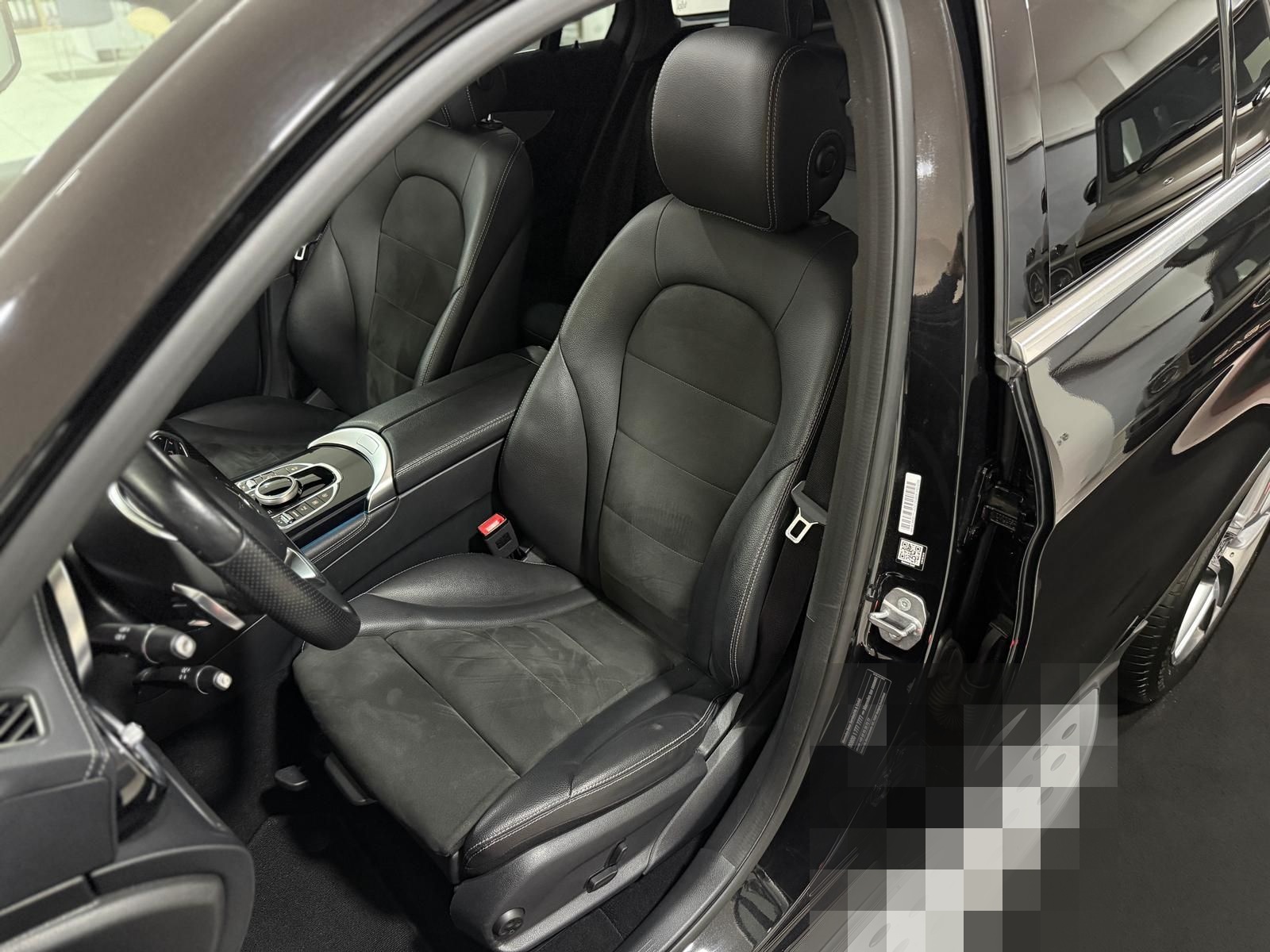 Mercedes-Benz GLC 220 d 4M AMG-Line *PANO*LED*AHK*AMBIENTE*DAB foto 17