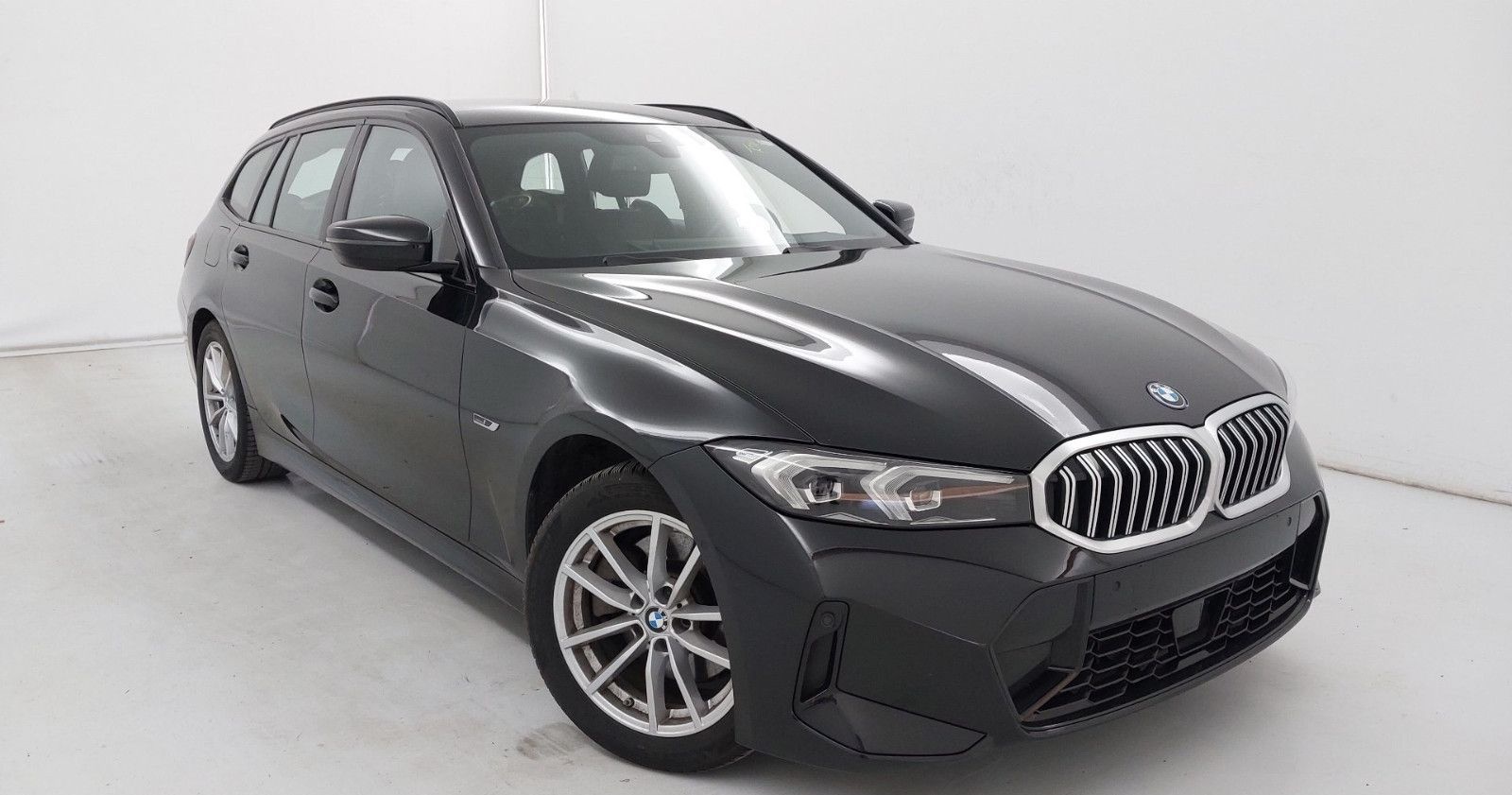 BMW 320e Touring M Sport ACC AHK HiFi LED QI RFK SHZ foto 3
