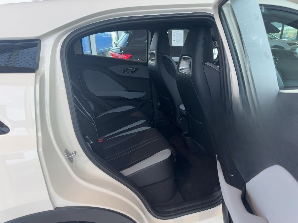 BYD DOLPHIN SURF Boost foto 12