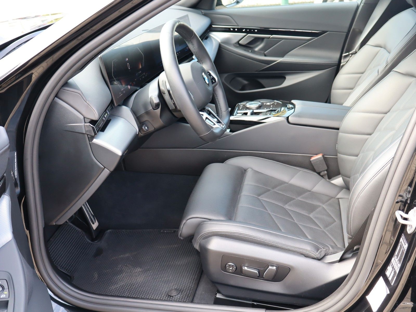 BMW 520d A  M Paket foto 9