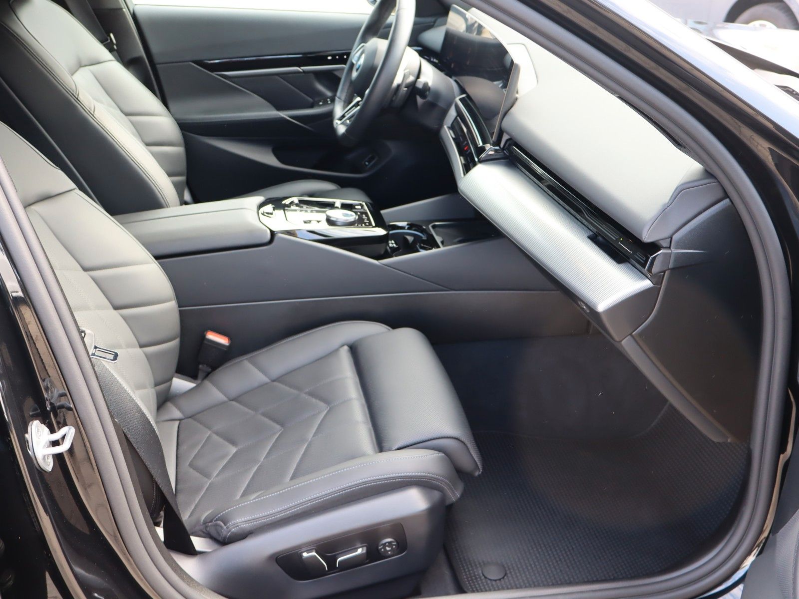 BMW 520d A  M Paket foto 10
