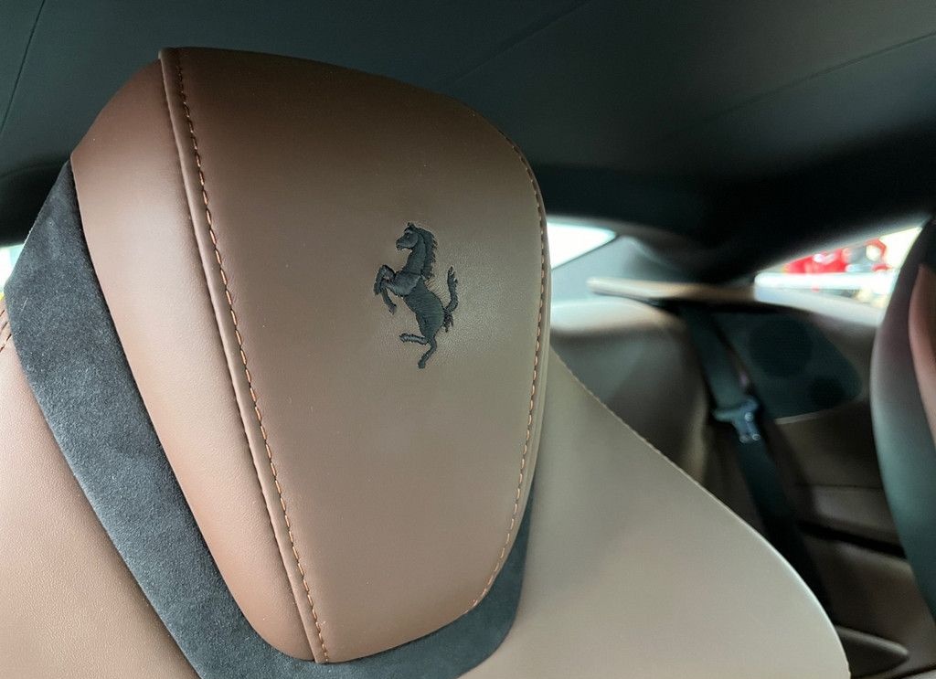 Ferrari Roma Grigio Alloy*Cioccolato*Magneride*Alcantara foto 14