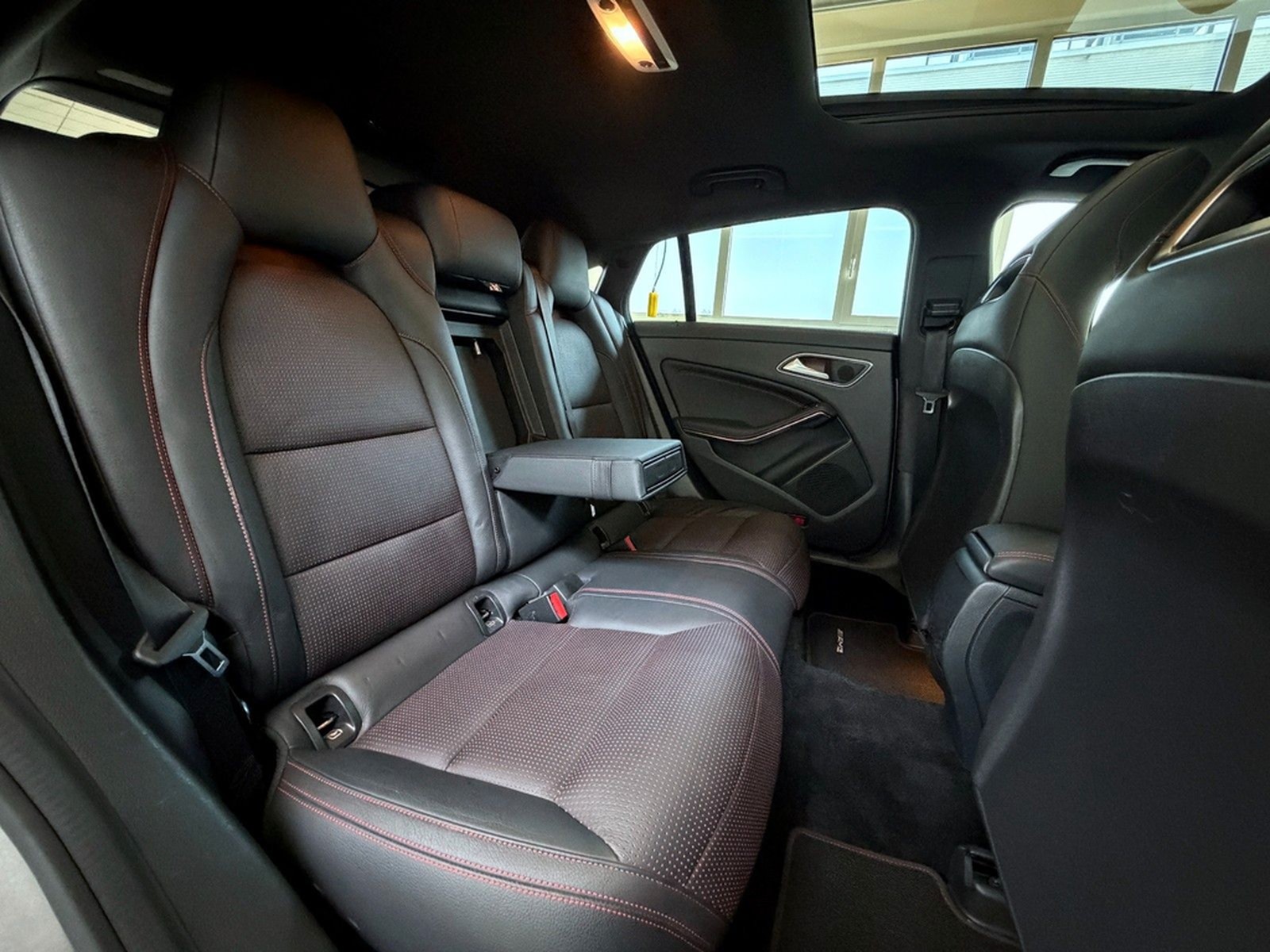 Mercedes-Benz CLA 200 SB*AMG-Exclusive*LED*NAVI*Memory*Panorma foto 35