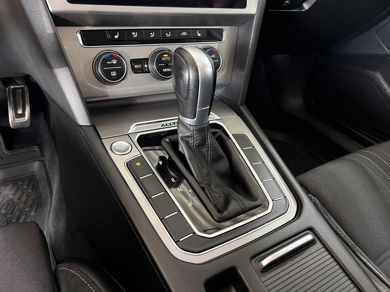 Volkswagen Passat Alltrack 4M| ACC | MASSAGE | VIRTUAL |AHK foto 14