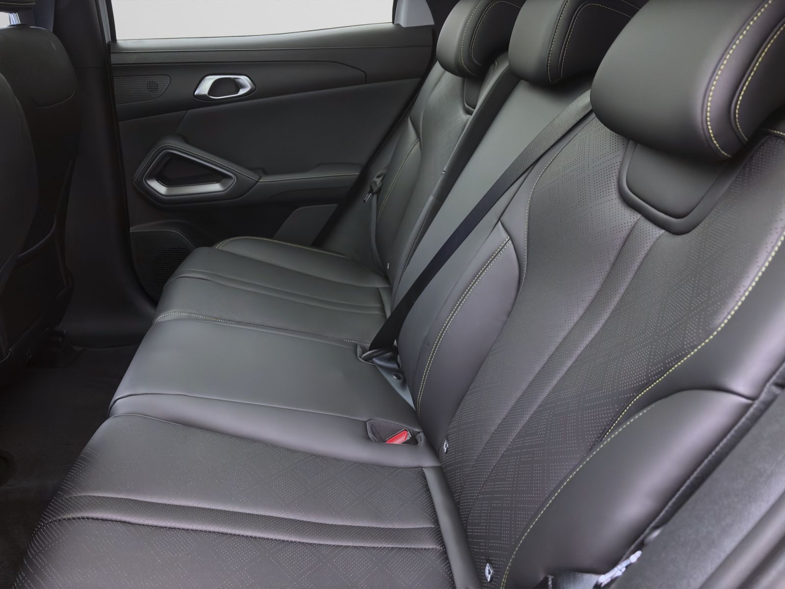 BYD ATTO 2 COMFORT PANO NAVI 360* PDC LED foto 15