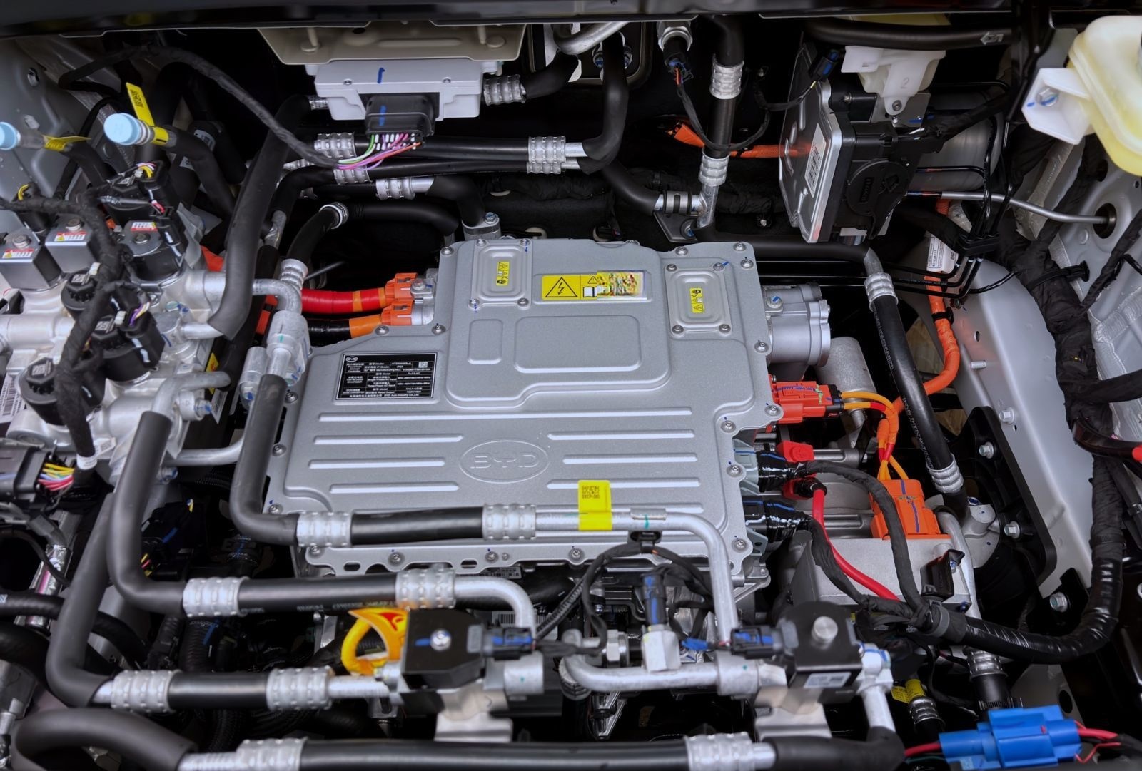 BYD ATTO 2 COMFORT PANO NAVI 360* PDC LED foto 18