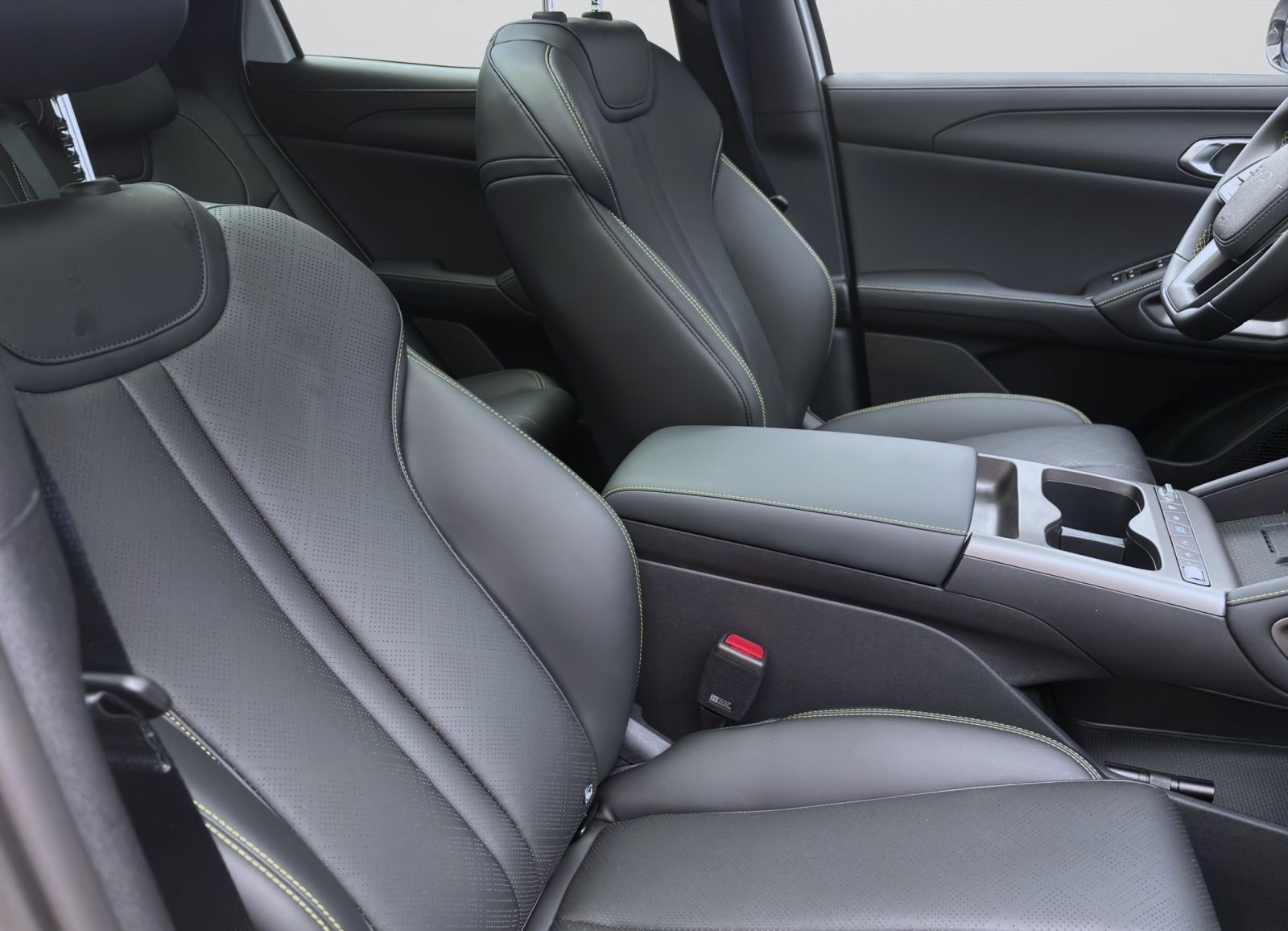 BYD ATTO 2 COMFORT PANO NAVI 360* PDC LED foto 16