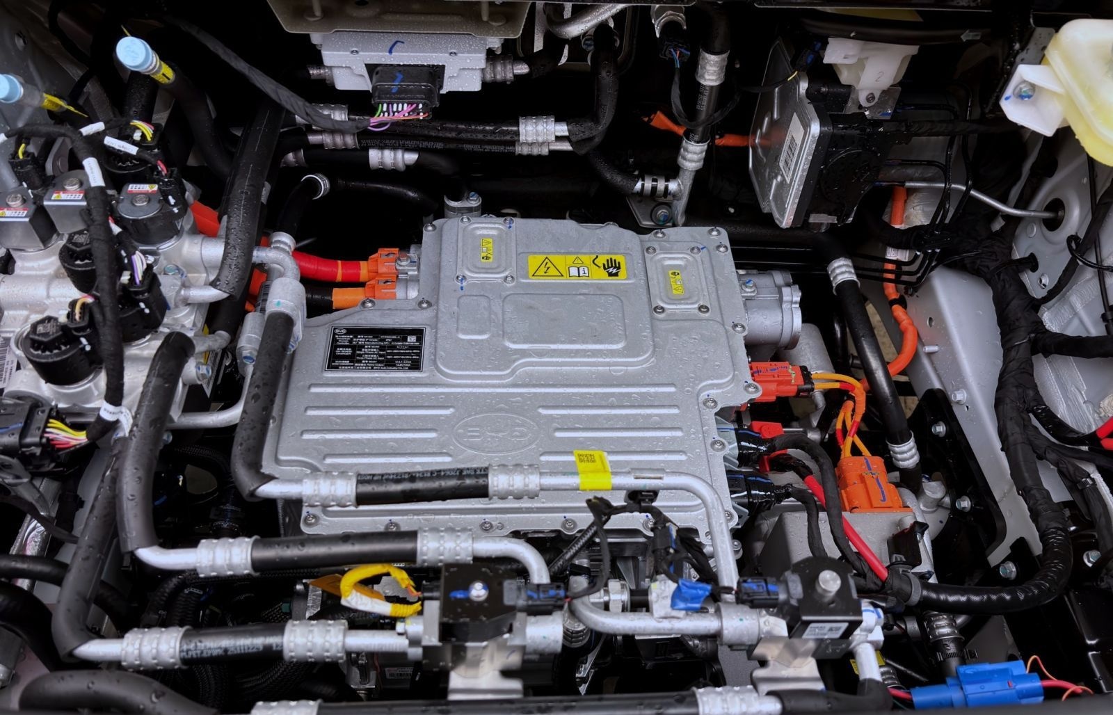 BYD ATTO 2 COMFORT PANO NAVI 360* PDC LED foto 18