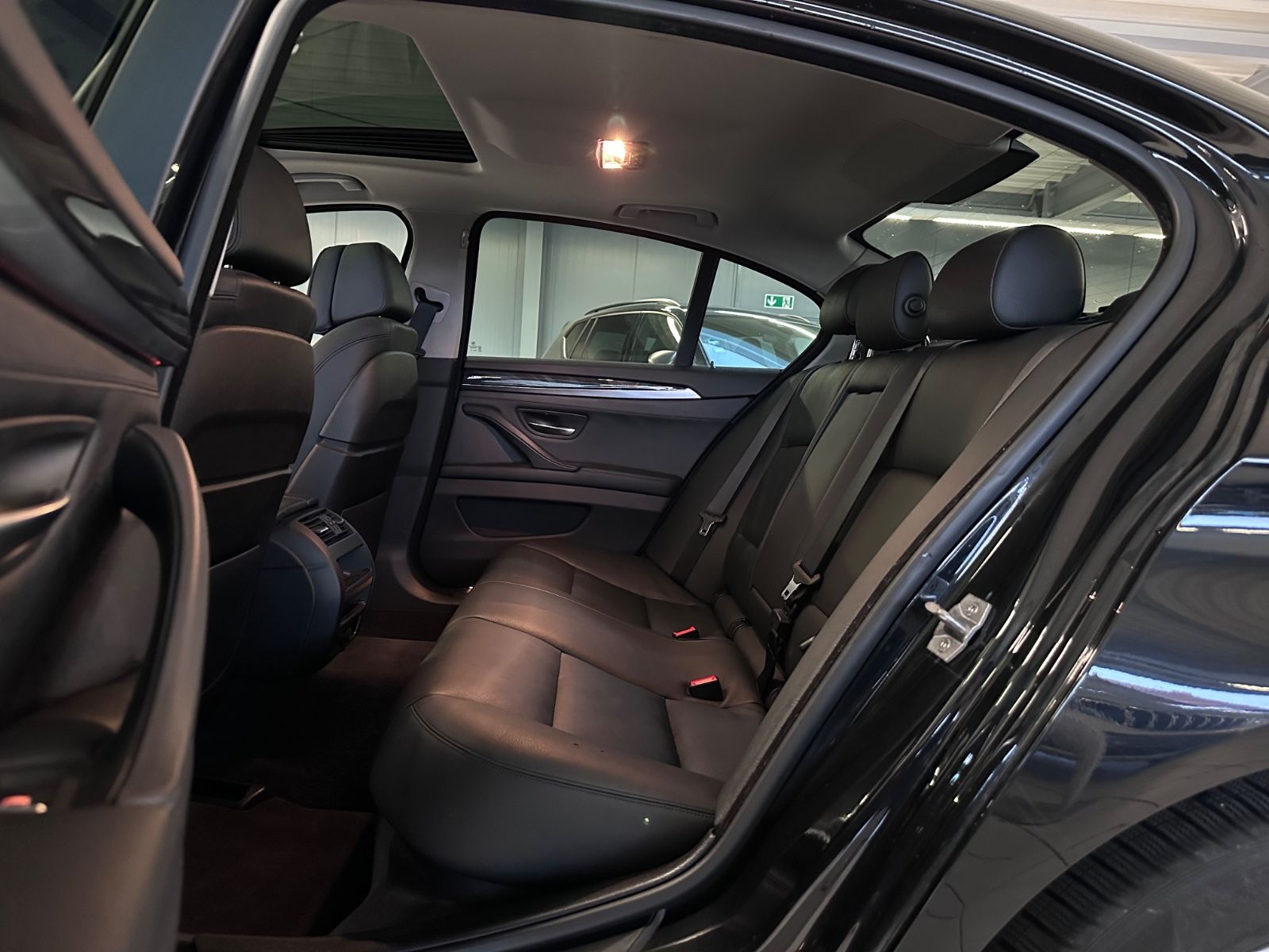 BMW 535d Lim xDrive Luxury Line /HUD/RFK/STHZ/SOFTCL foto 15