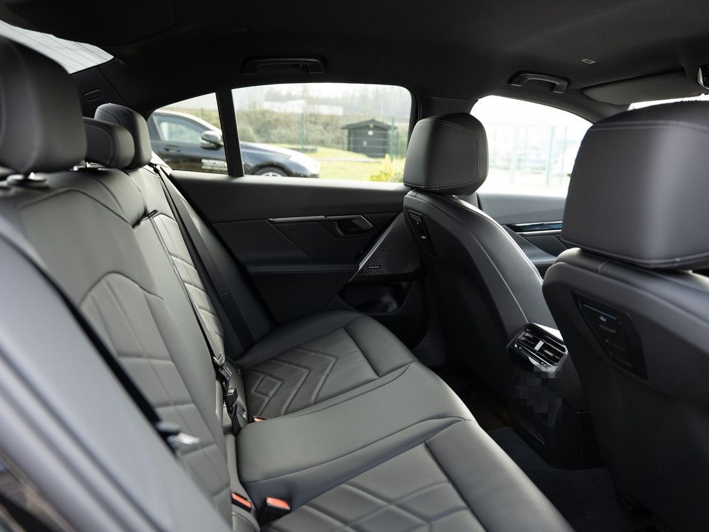 BMW 520d xDrive M-Sport STANDHZ HUD 360° LED ACC H/K foto 10