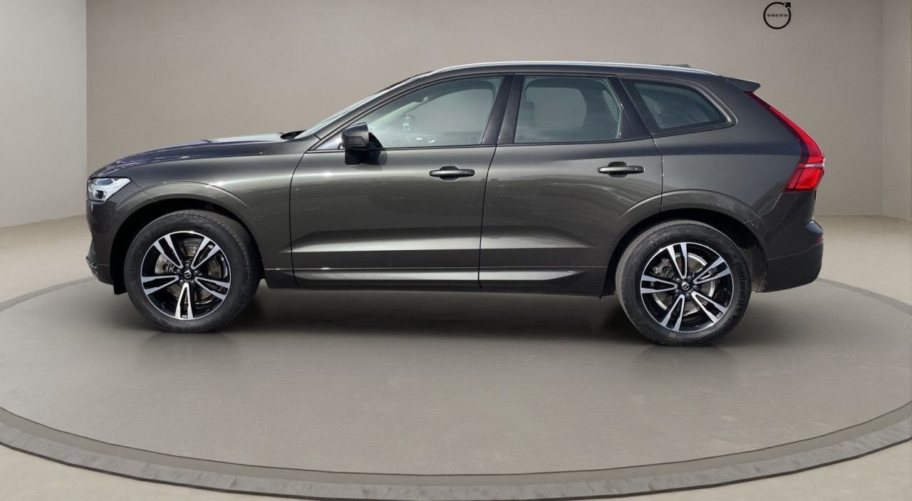 Volvo XC60 B4 AWD Momentum LED KAMERA 19LM H&K foto 2