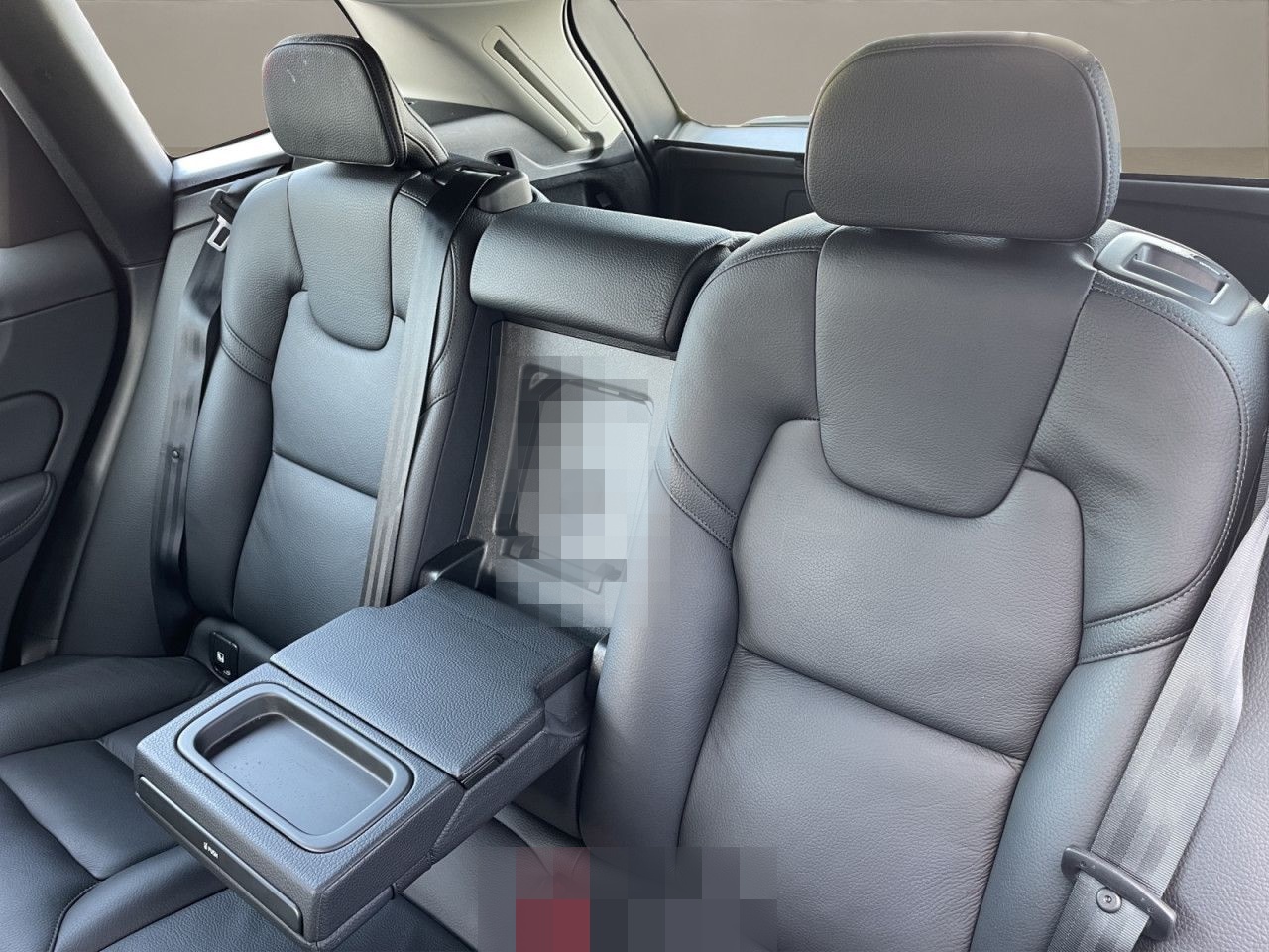 Volvo XC60 B4 AWD Momentum LED KAMERA 19LM H&K foto 12