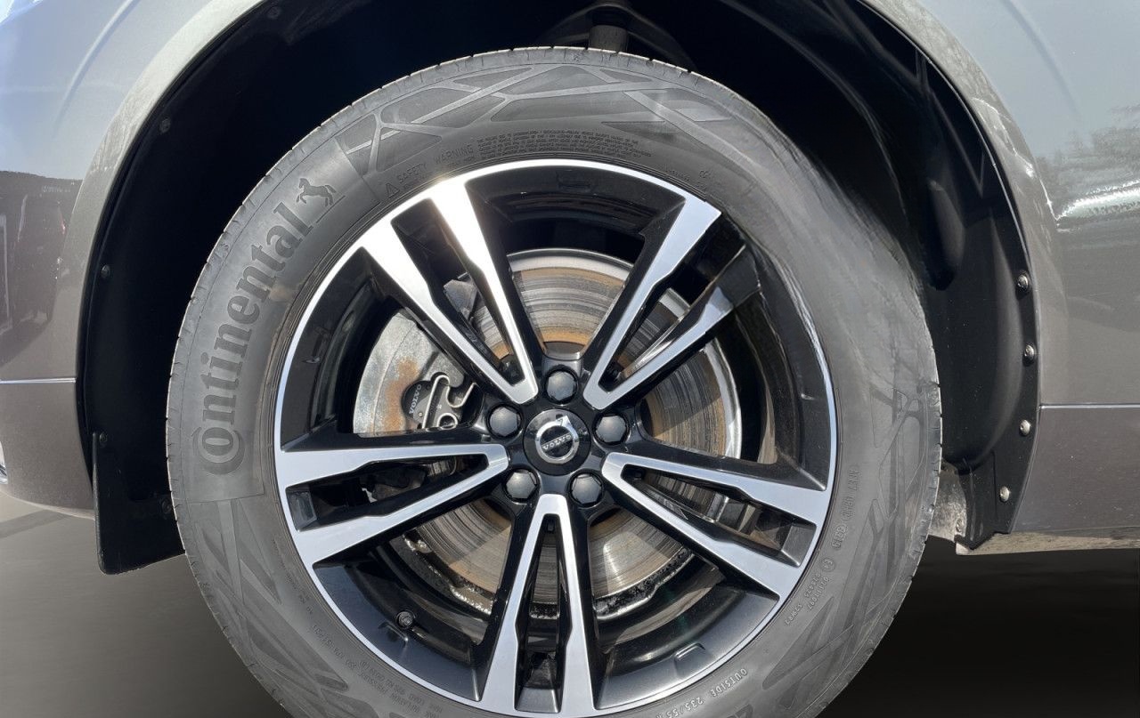 Volvo XC60 B4 AWD Momentum LED KAMERA 19LM H&K foto 15