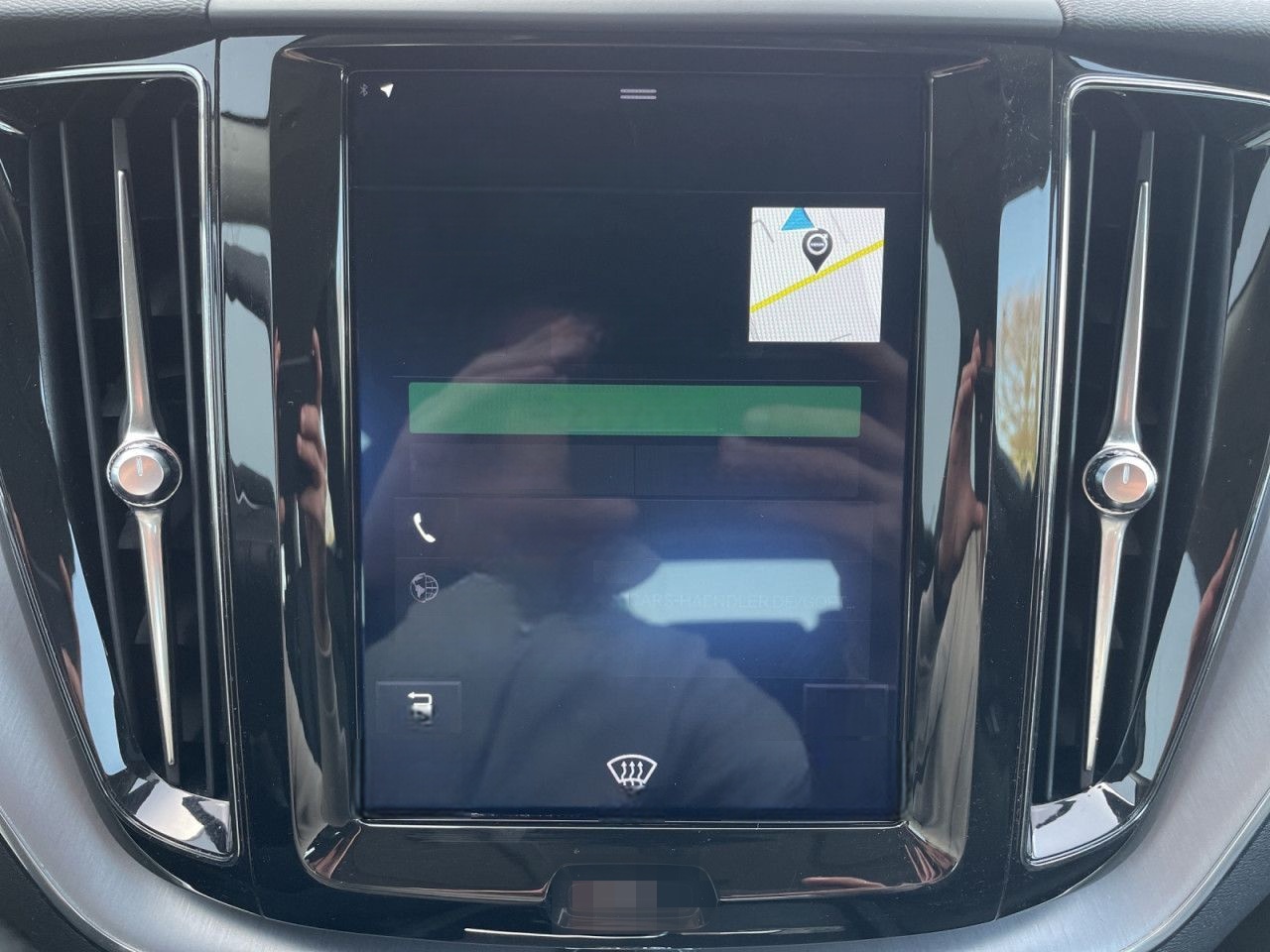 Volvo XC60 B4 AWD Momentum LED KAMERA 19LM H&K foto 17