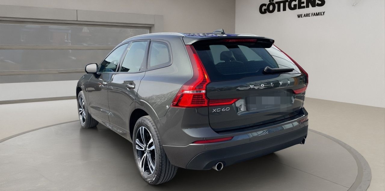 Volvo XC60 B4 AWD Momentum LED KAMERA 19LM H&K foto 3