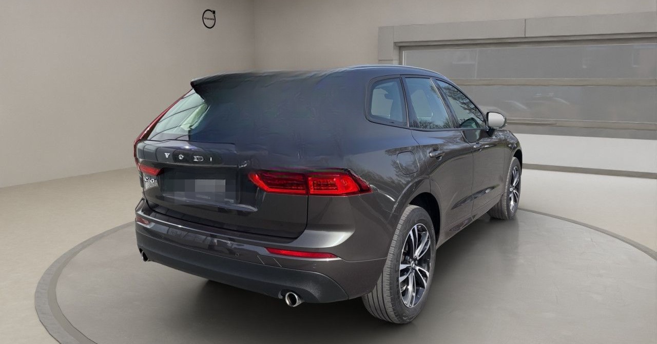 Volvo XC60 B4 AWD Momentum LED KAMERA 19LM H&K foto 4