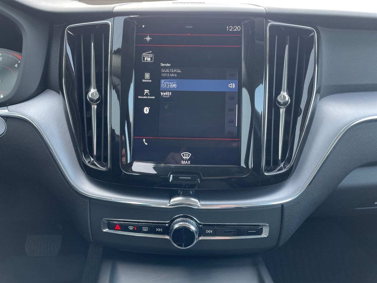 Volvo XC60 B4 AWD Momentum LED KAMERA 19LM H&K foto 10