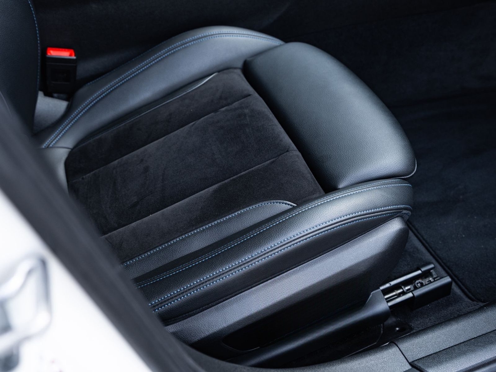 BMW 330 d xDr M Sport Leder NAVI LiCo foto 30