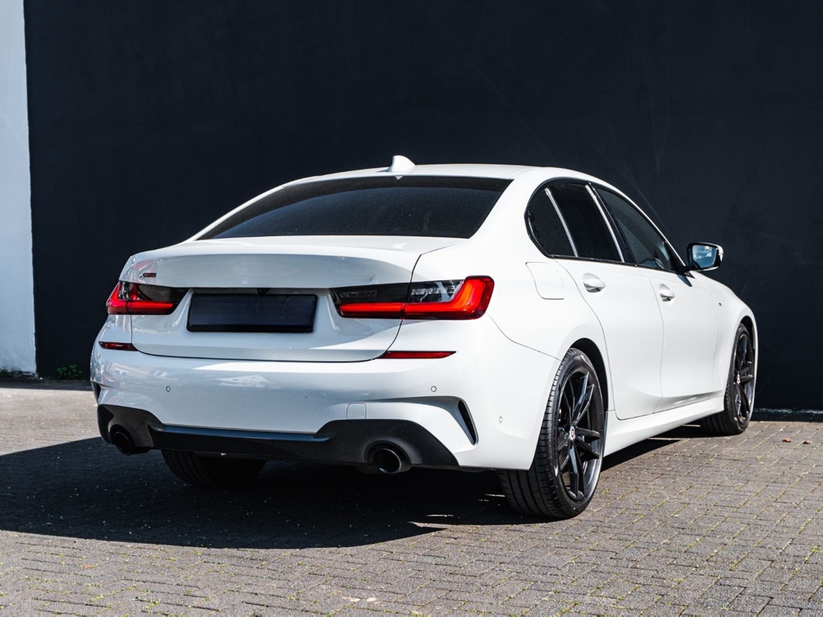 BMW 330 d xDr M Sport Leder NAVI LiCo foto 4